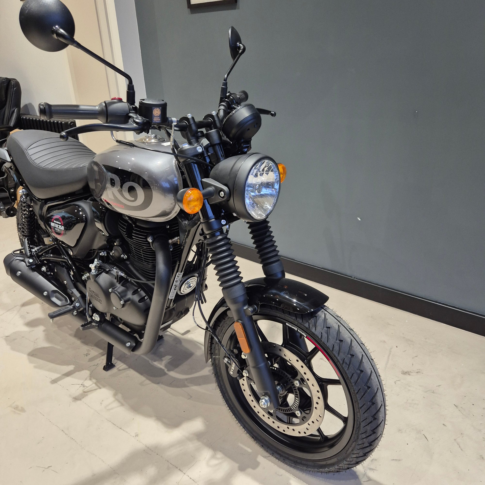 Royal Enfield HNTR 350 - Dapper Grey