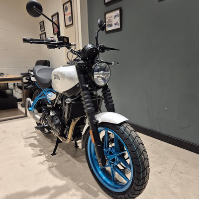 Royal Enfield Guerrilla 450 - Brava Blue
