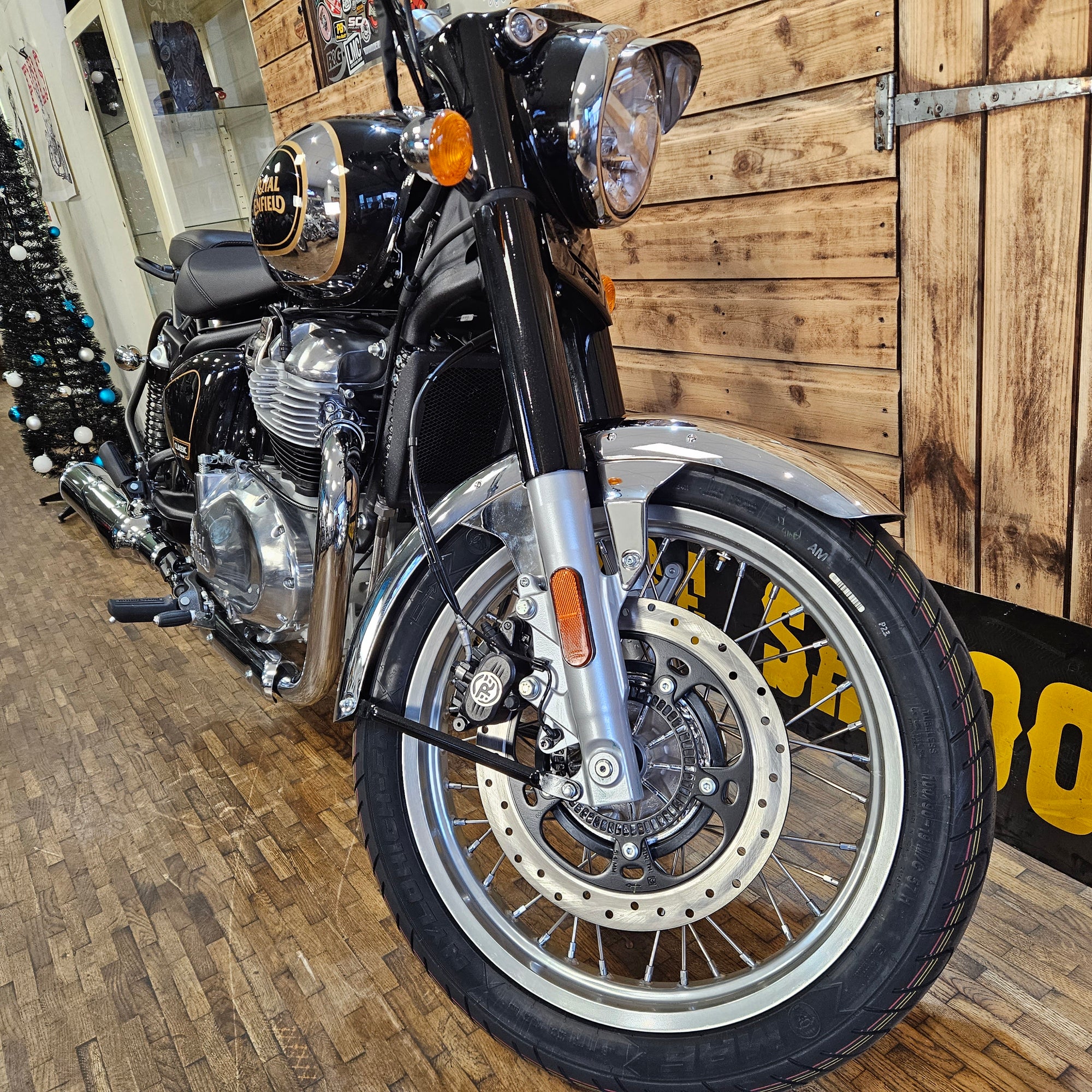 ROYAL ENFIELD CLASSIC 650 - Black/Chrome