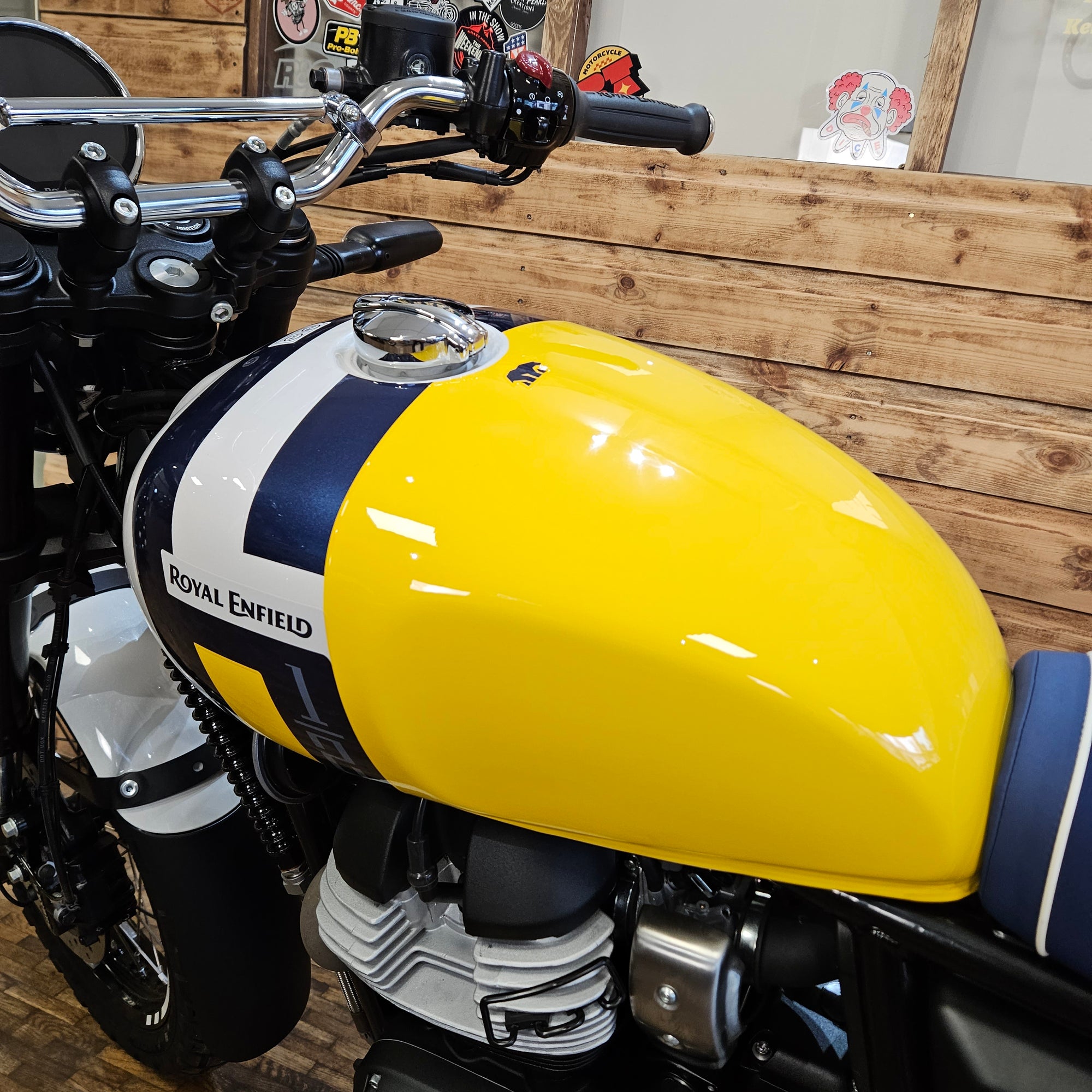ROYAL ENFIELD BEAR 650 - Wild Honey Yellow