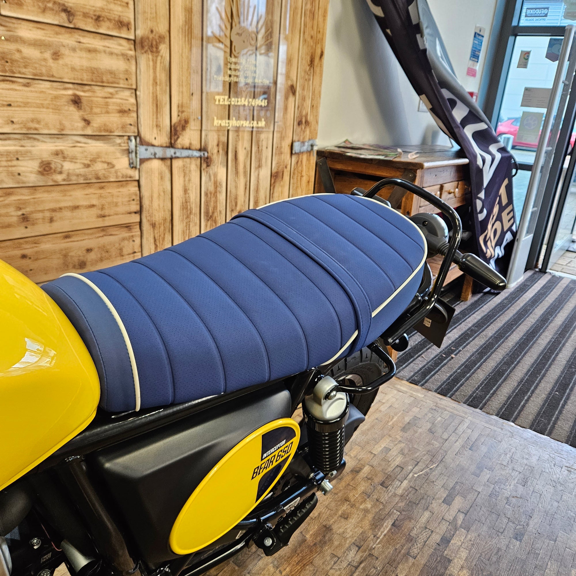 ROYAL ENFIELD BEAR 650 - Wild Honey Yellow