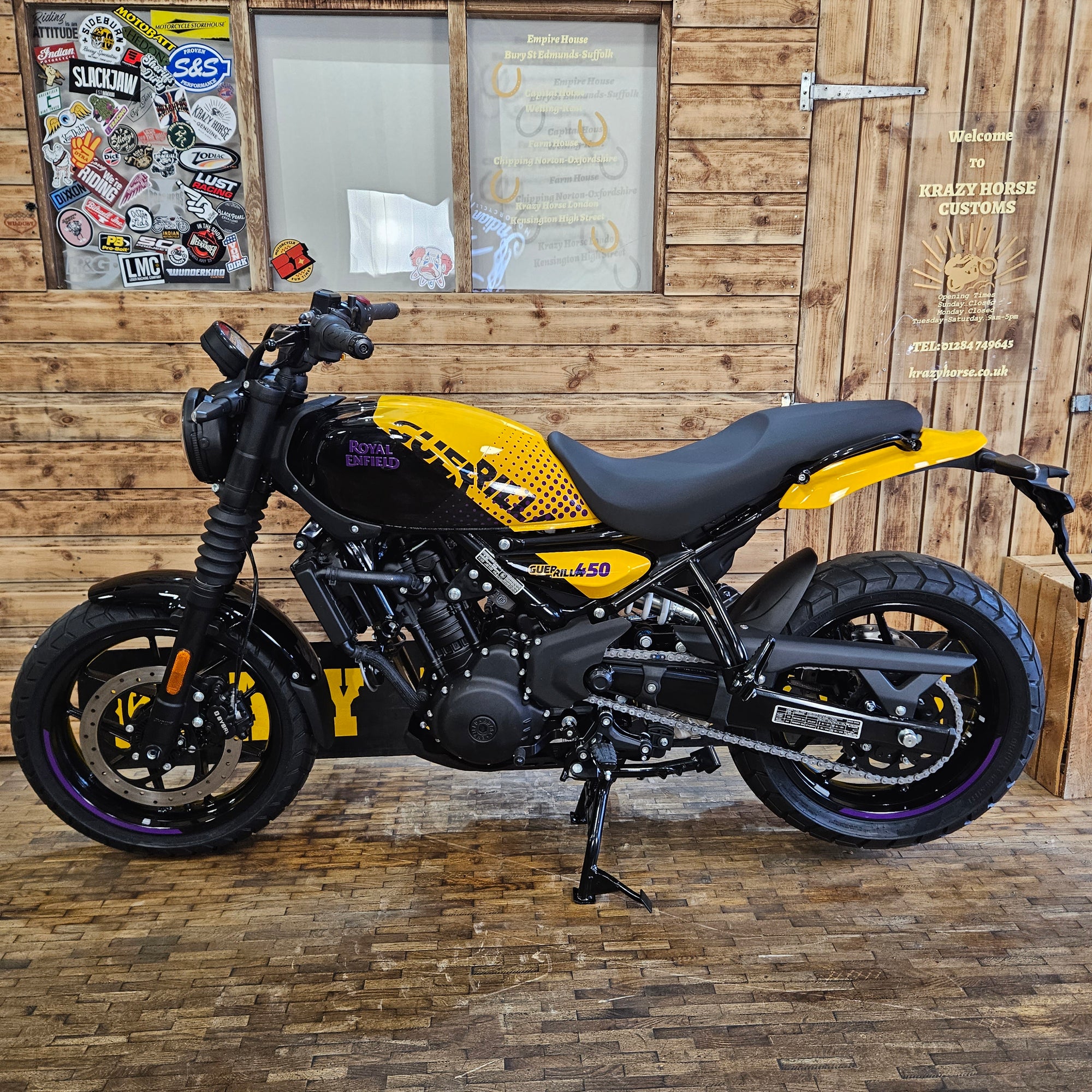 ROYAL ENFIELD GUERILLA 450 - Yellow Ribbon