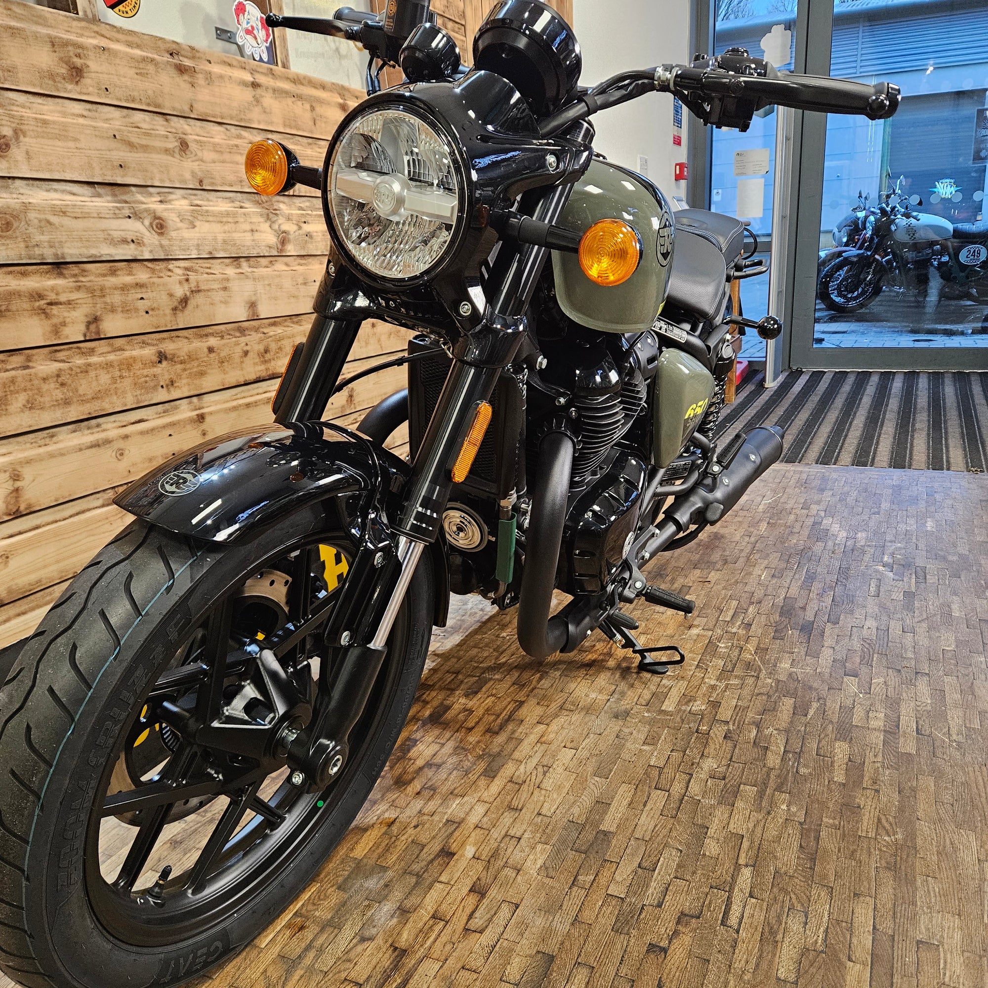 ROYAL ENFIELD SHOTGUN 650 - Green Drill