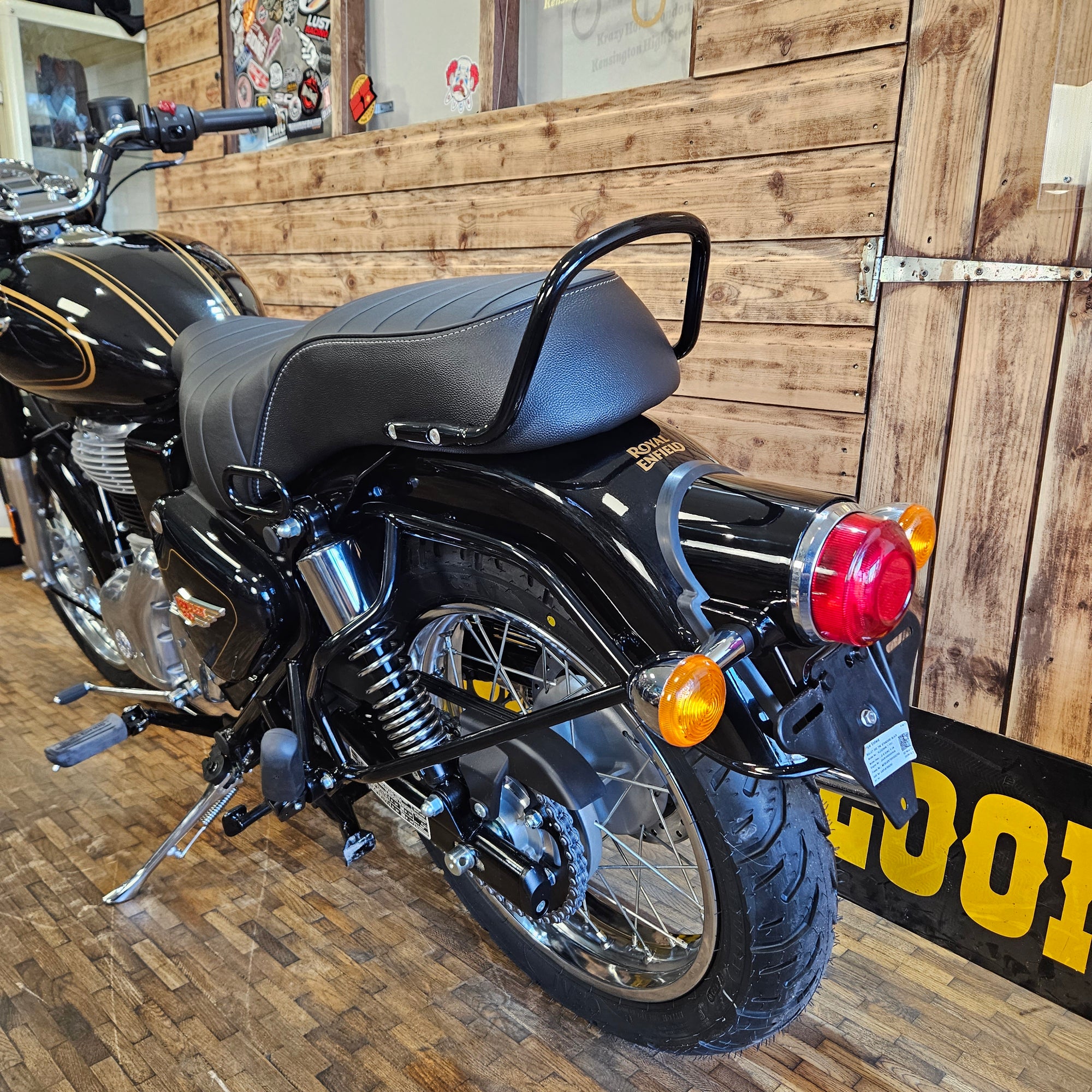 ROYAL ENFIELD BULLET 350 - Black