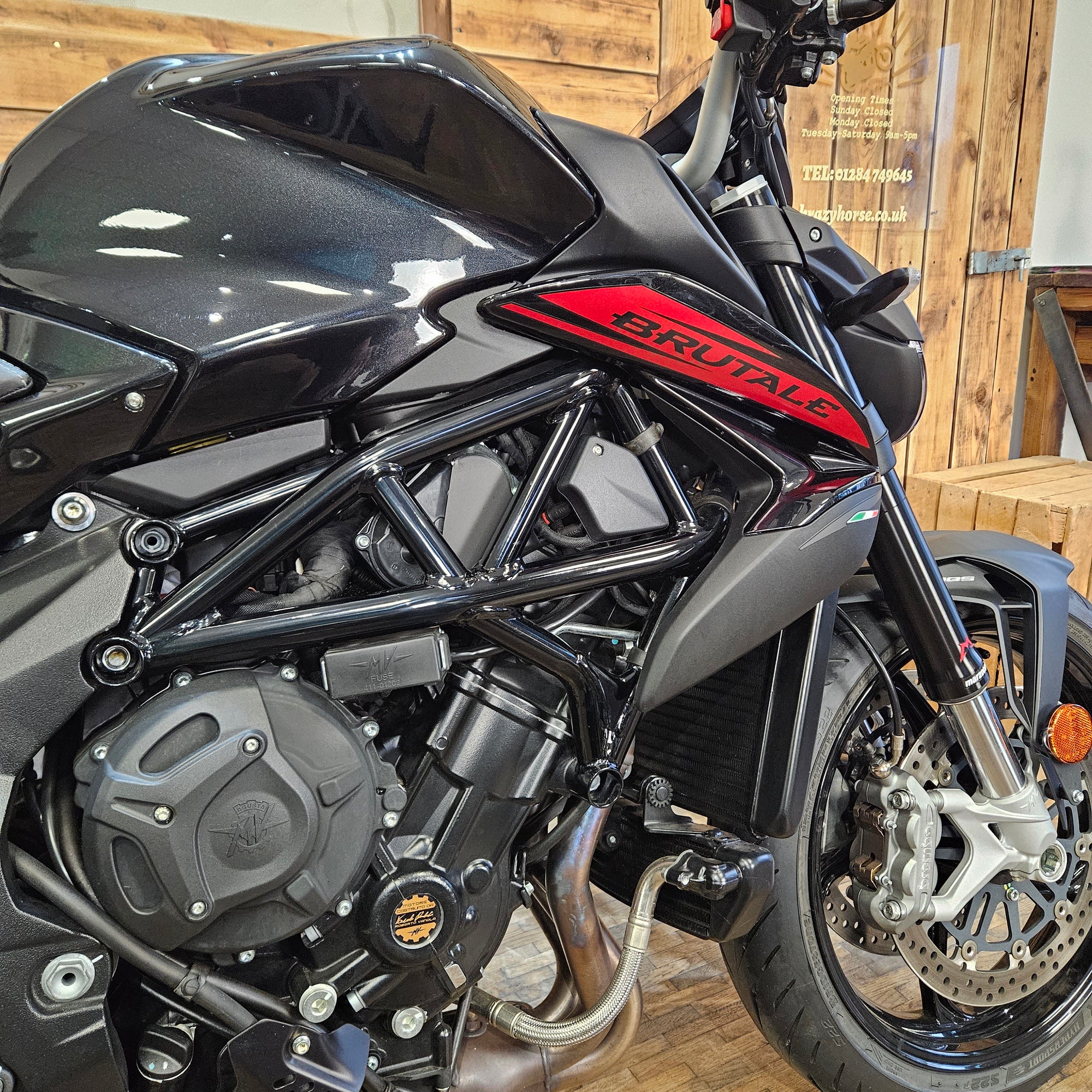 MV AGUSTA BRUTALE 800R - MET BLACK - PreLoved