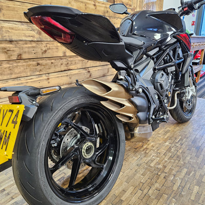 MV AGUSTA BRUTALE 800R - MET BLACK - PreLoved