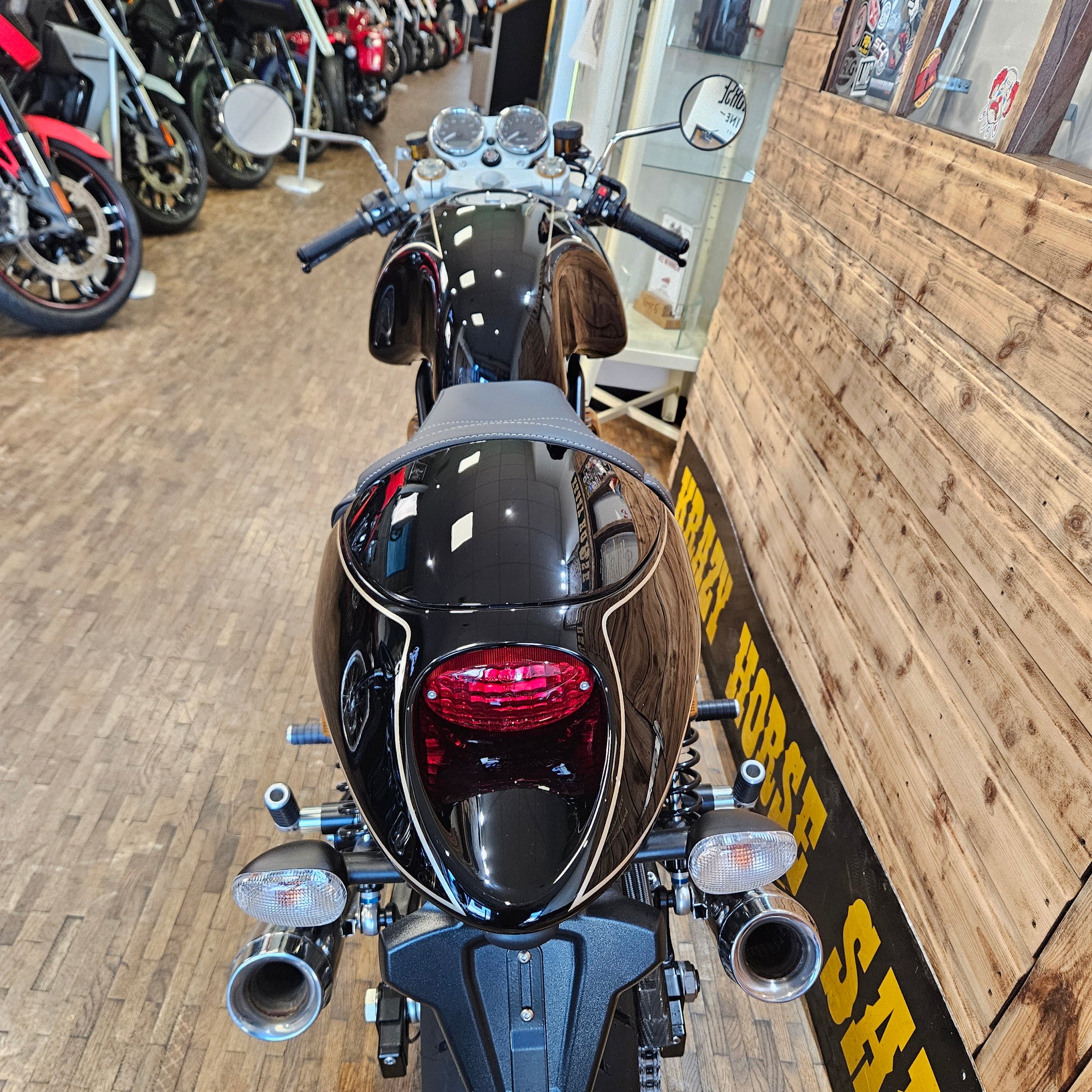 NORTON 961 CR - MATRIX BLACK Polished rims