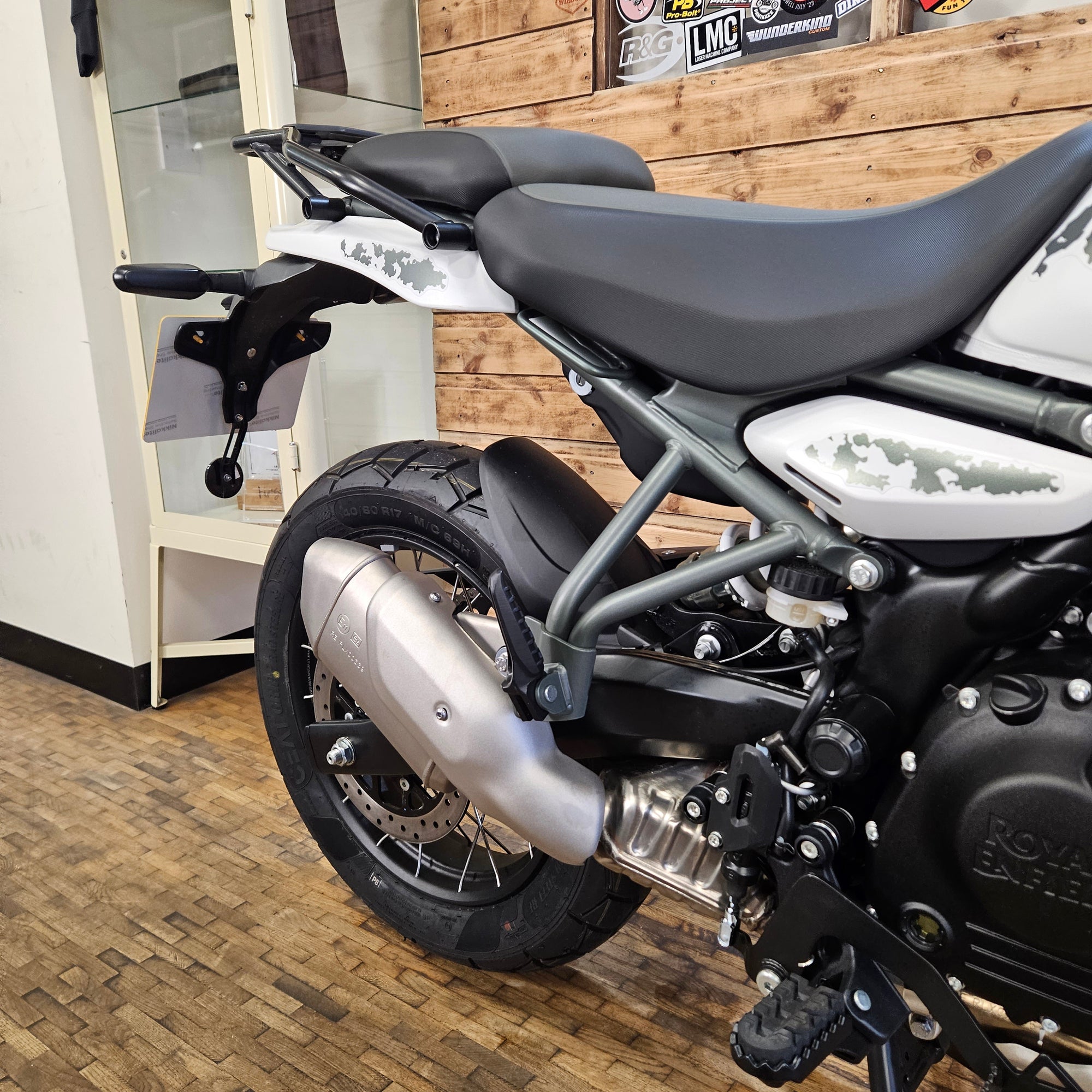 ROYAL ENFIELD HIMALAYAN 450 - Kamet White - PreRegistered