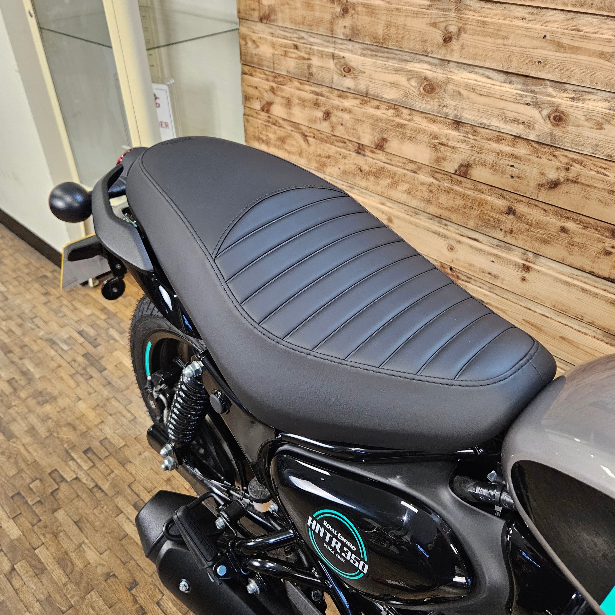 ROYAL ENFIELD HNTR 350 - Dapper Ash - PreRegistered