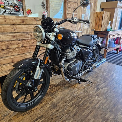 ROYAL ENFIELD SUPER METEOR 650 - Astral Black - Preloved