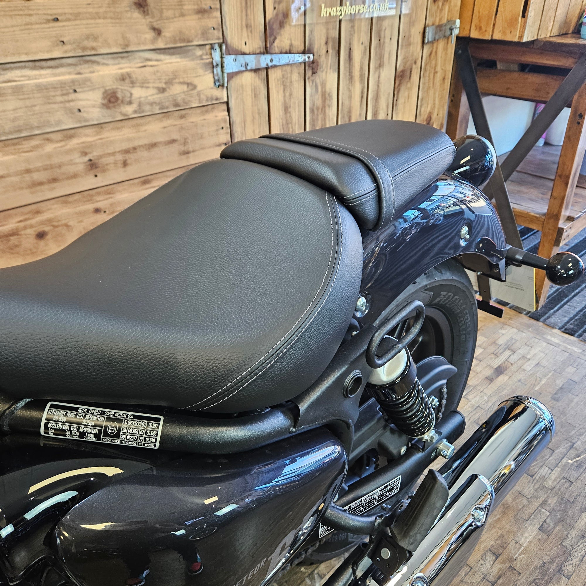 ROYAL ENFIELD SUPER METEOR 650 - Astral Black - Preloved