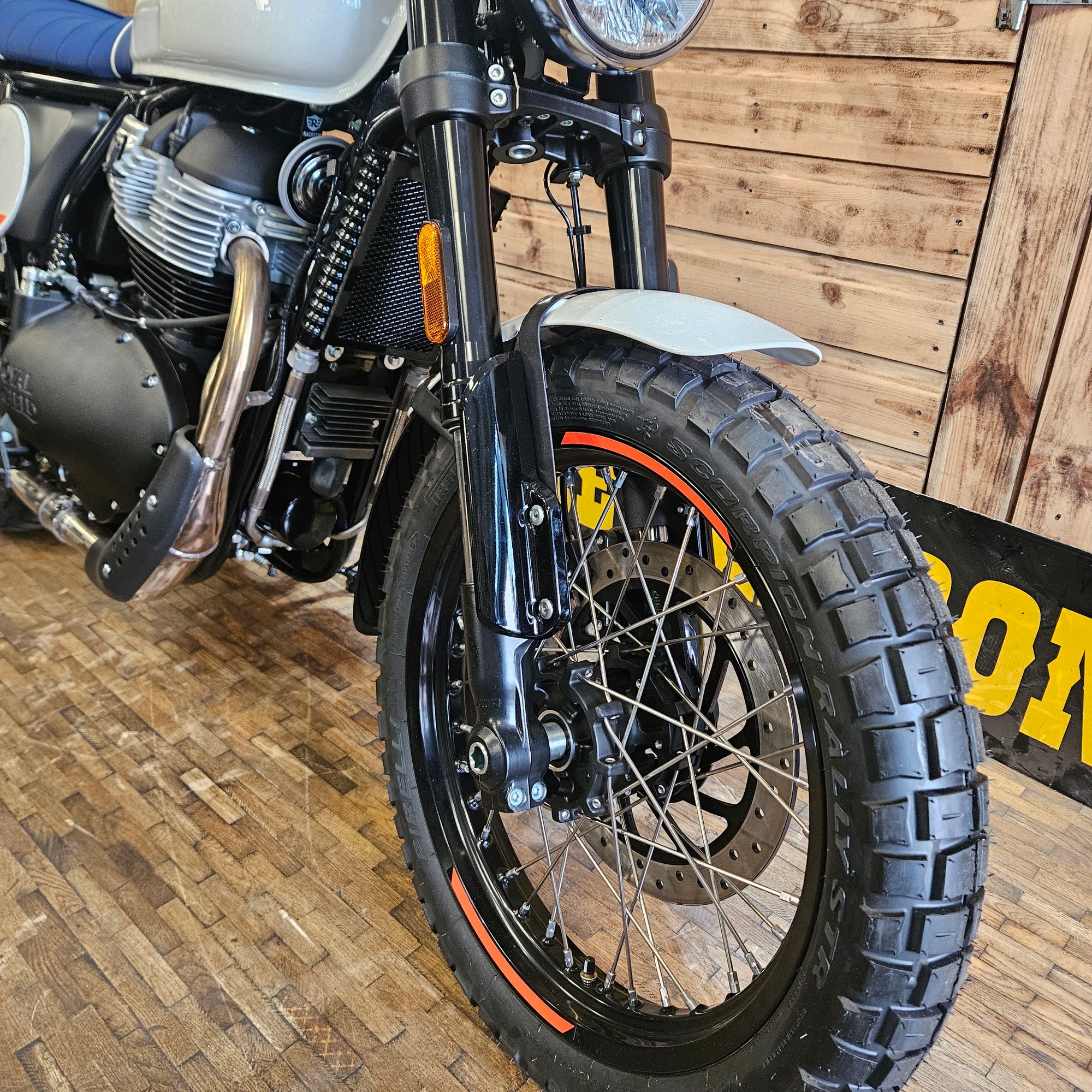 ROYAL ENFIELD BEAR 650 - Boardwalk White