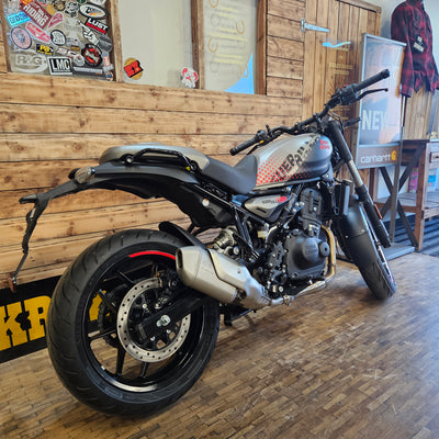 ROYAL ENFIELD GUERILLA 450 - Apex Black