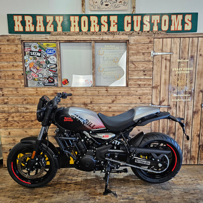 ROYAL ENFIELD GUERILLA 450 - Apex Black