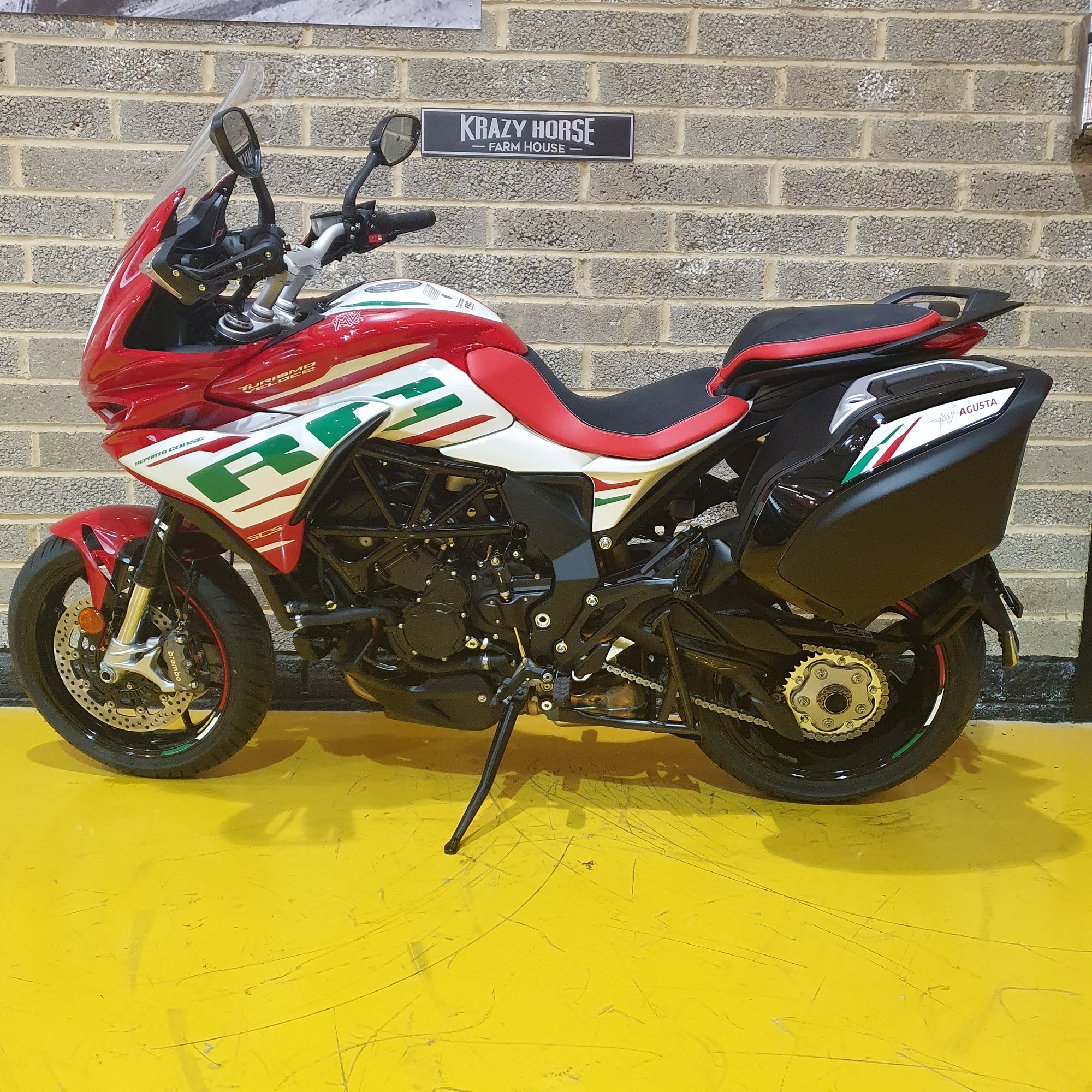 MV AGUSTA TURISMO VELOCE RC SCS - RC PEARL WHITE/ AGO RED/EMERALD GREEN