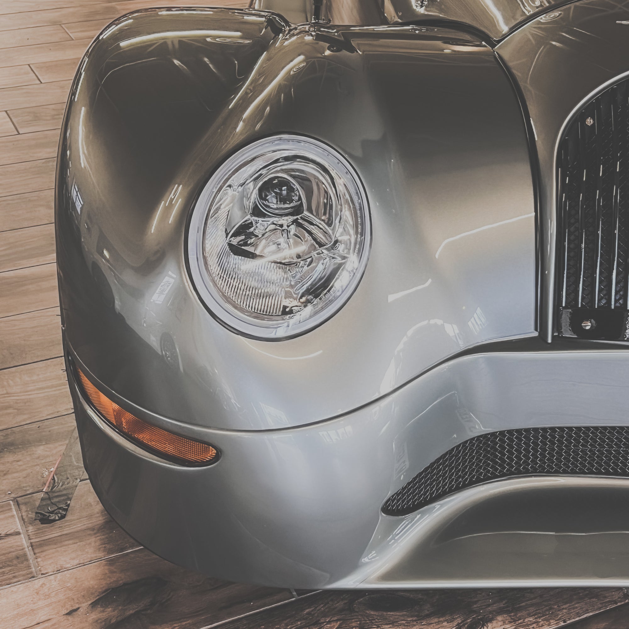 Morgan Aero 8 MK1 4.4 V8 Manual - Champagne Silver