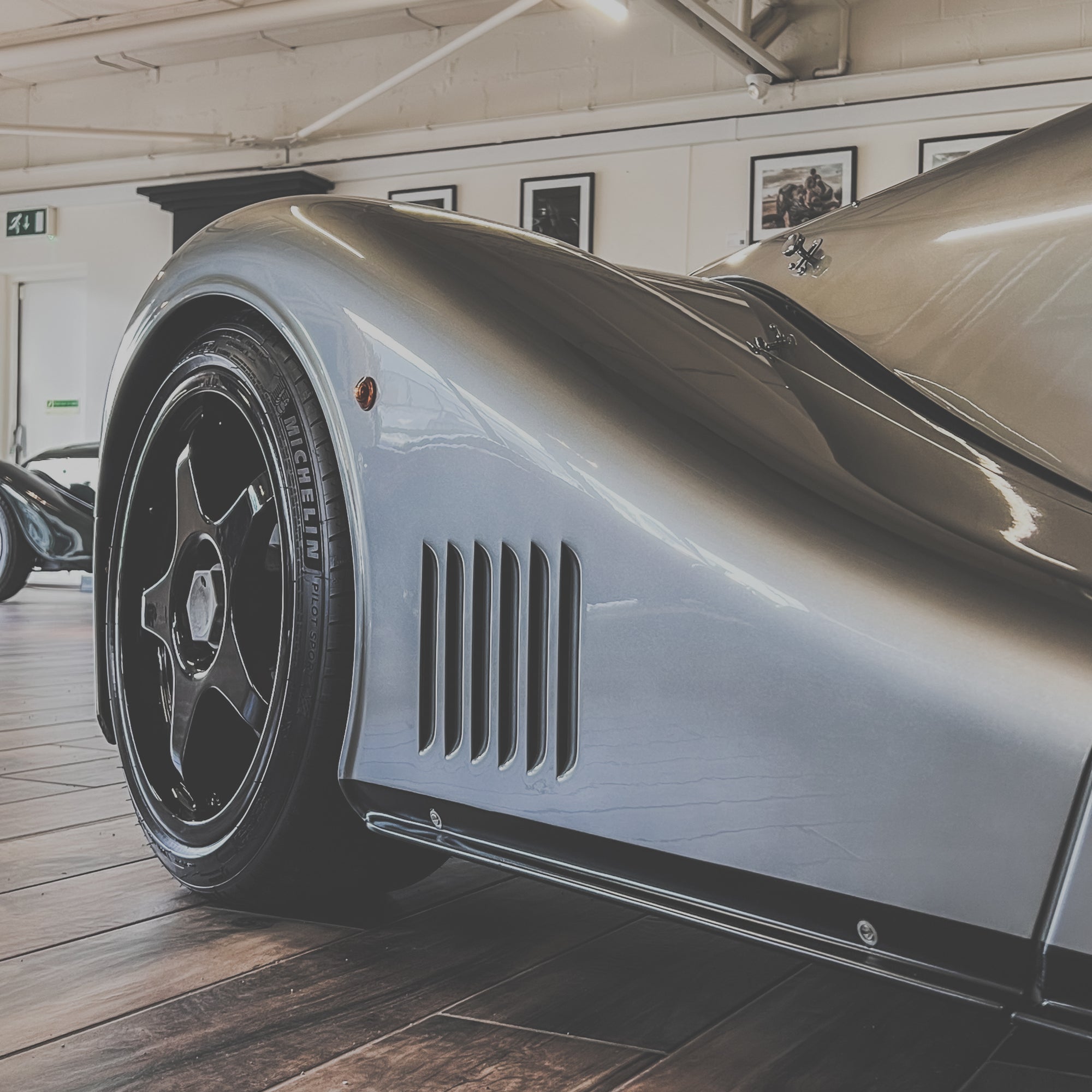 Morgan Aero 8 MK1 4.4 V8 Manual - Champagne Silver