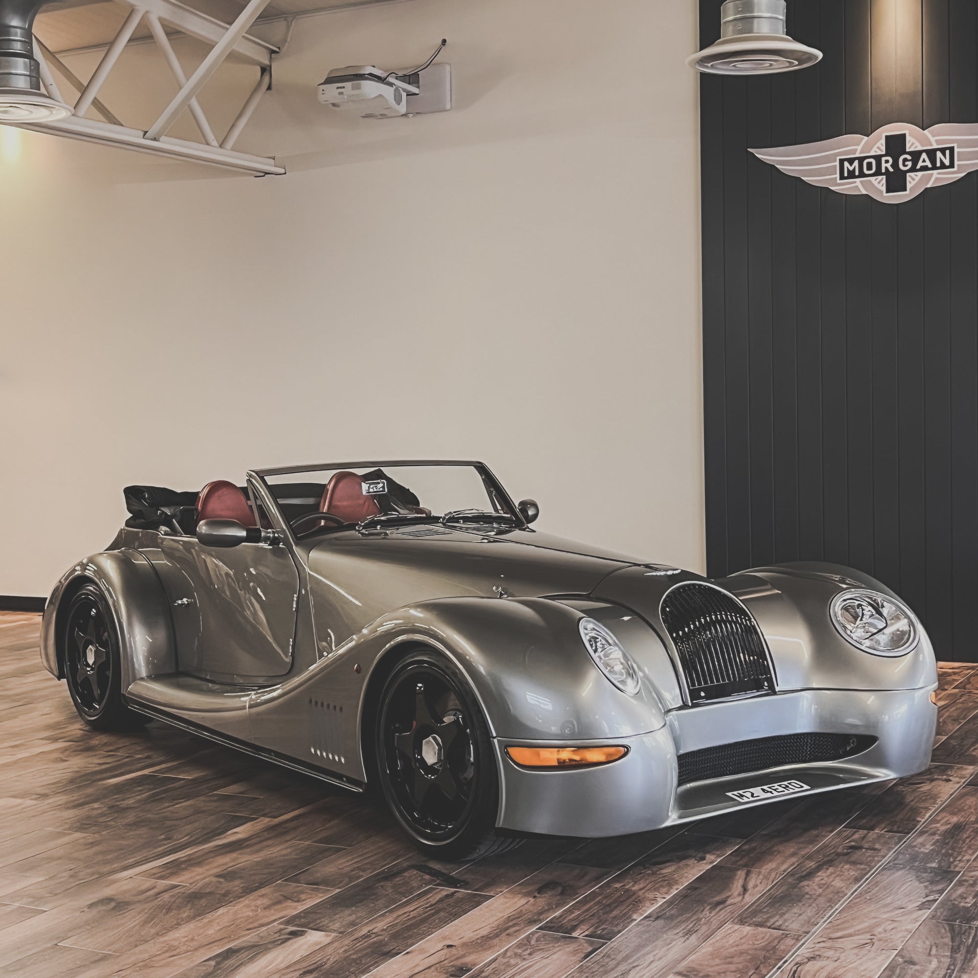 Morgan Aero 8 MK1 4.4 V8 Manual - Champagne Silver