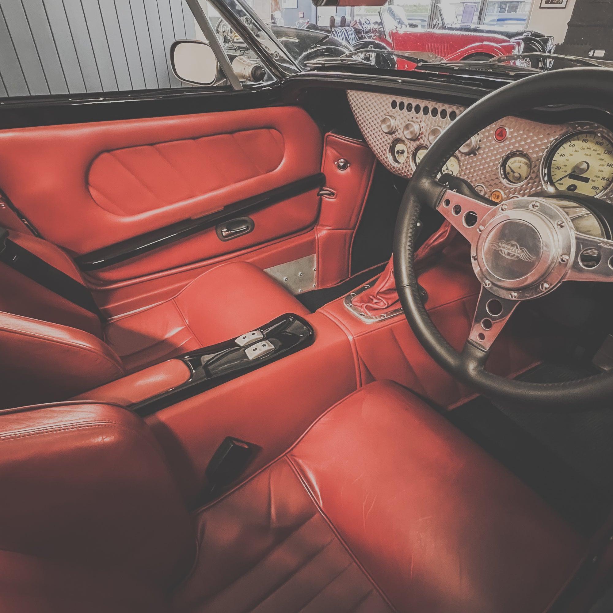 Morgan Aero 8 MK1 4.4 V8 Manual - Champagne Silver