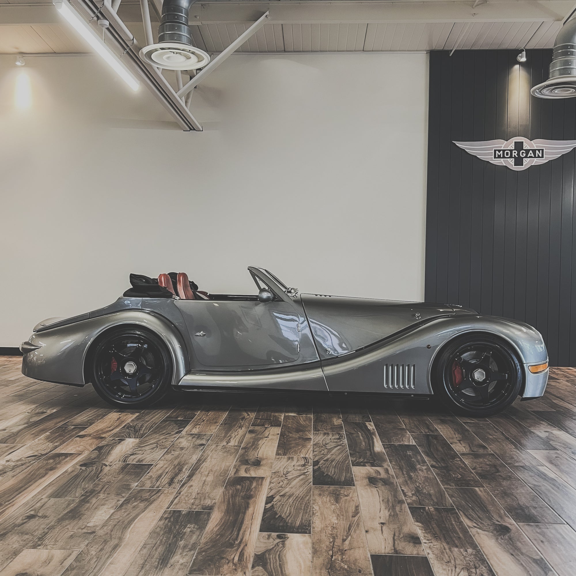 Morgan Aero 8 MK1 4.4 V8 Manual - Champagne Silver