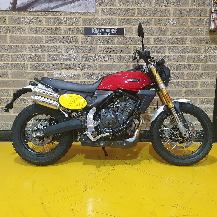 Fantic Caballero 700 - Pure Red