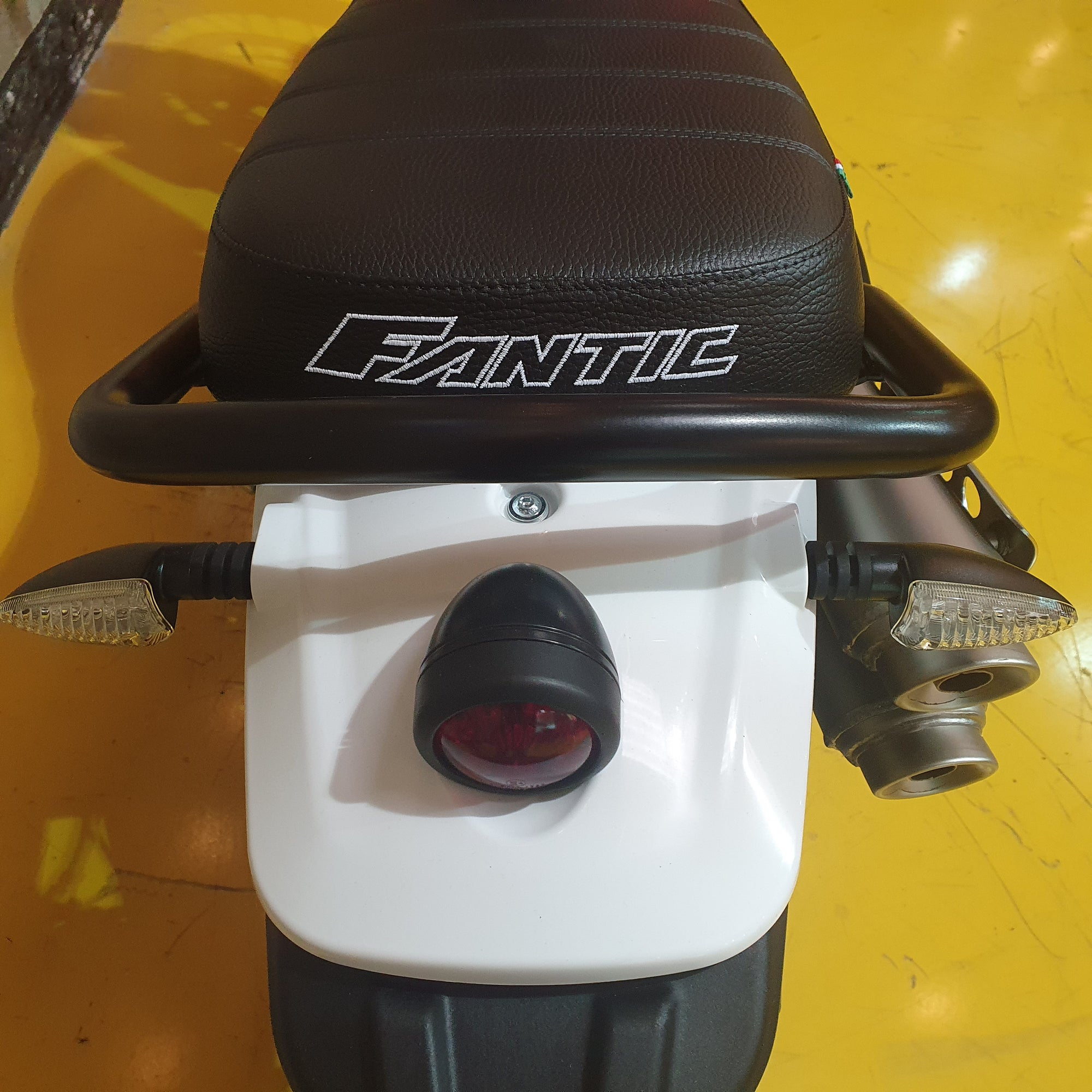 Fantic Caballero 700 - Pure Red