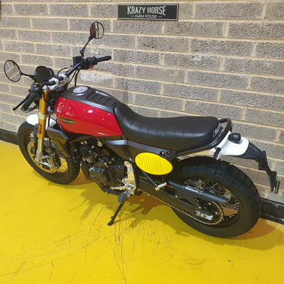 Fantic Caballero 700 - Pure Red