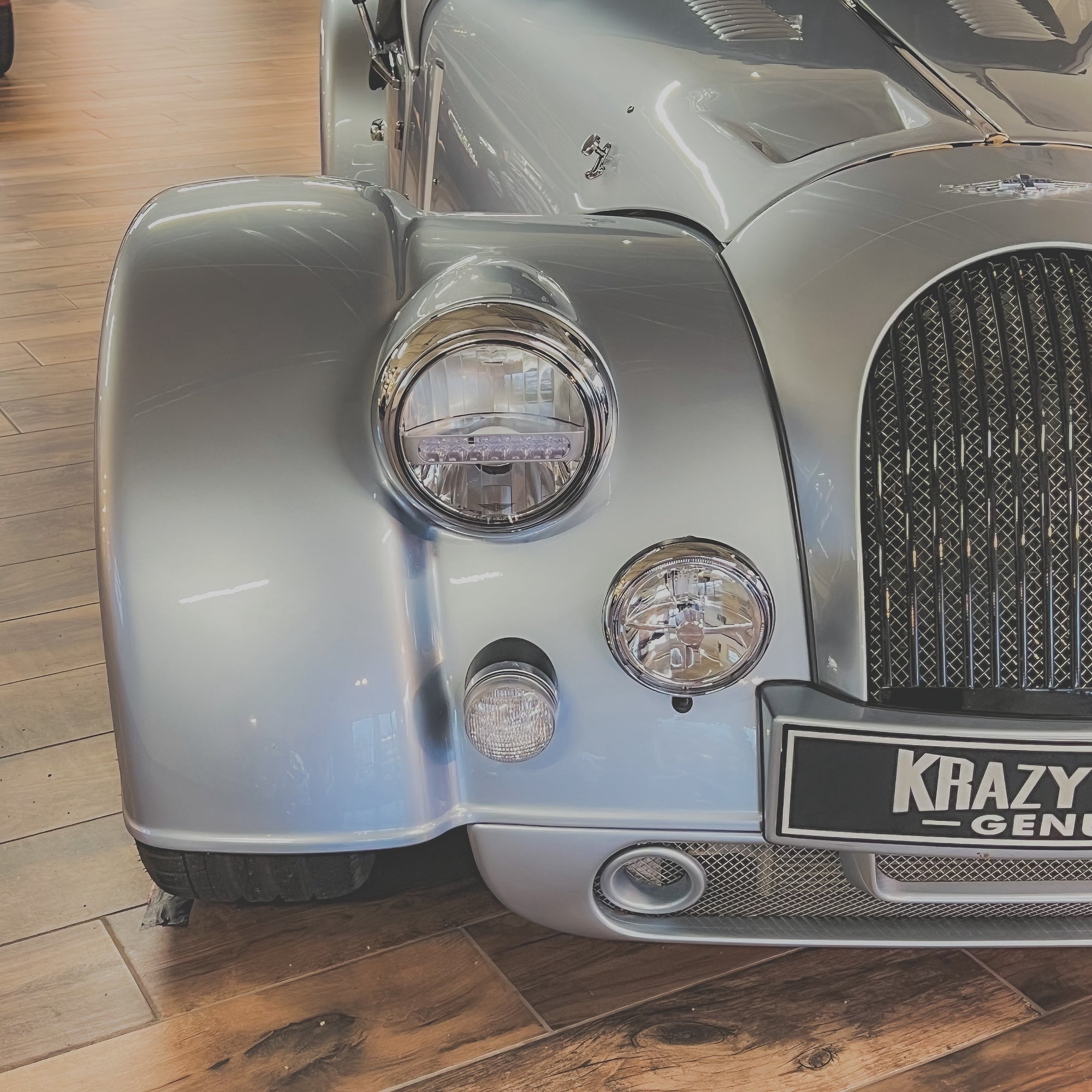 Morgan Plus SIX 3.0 Straight 6 Turbo - Liquid Blue Chrome