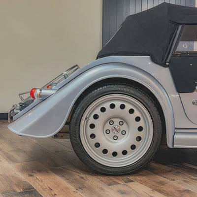 Morgan Plus SIX 3.0 Straight 6 Turbo - Liquid Blue Chrome