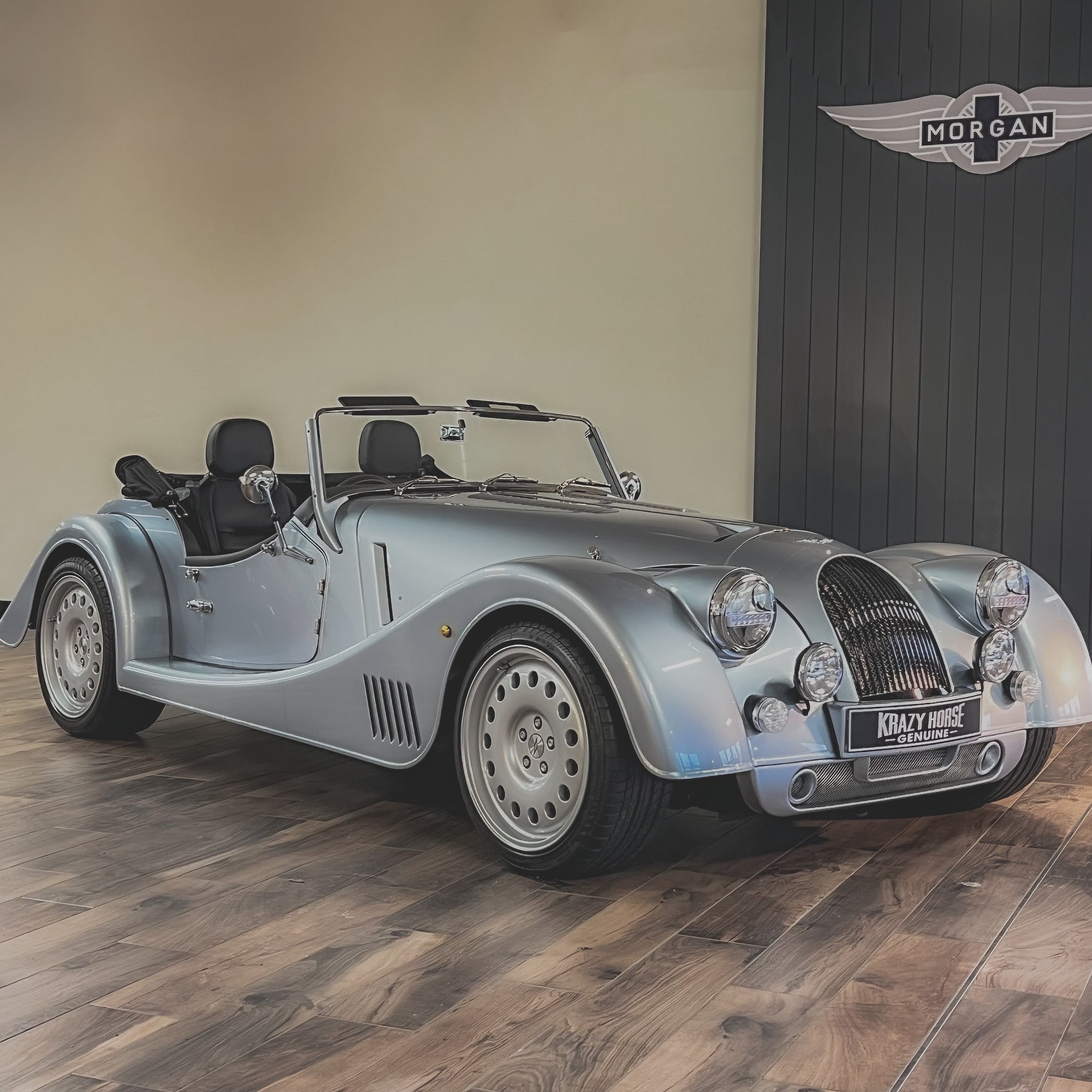Morgan Plus SIX 3.0 Straight 6 Turbo - Liquid Blue Chrome