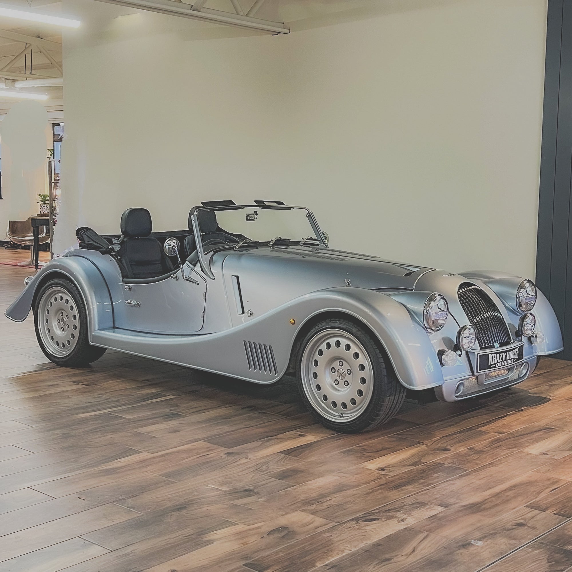 Morgan Plus SIX 3.0 Straight 6 Turbo - Liquid Blue Chrome