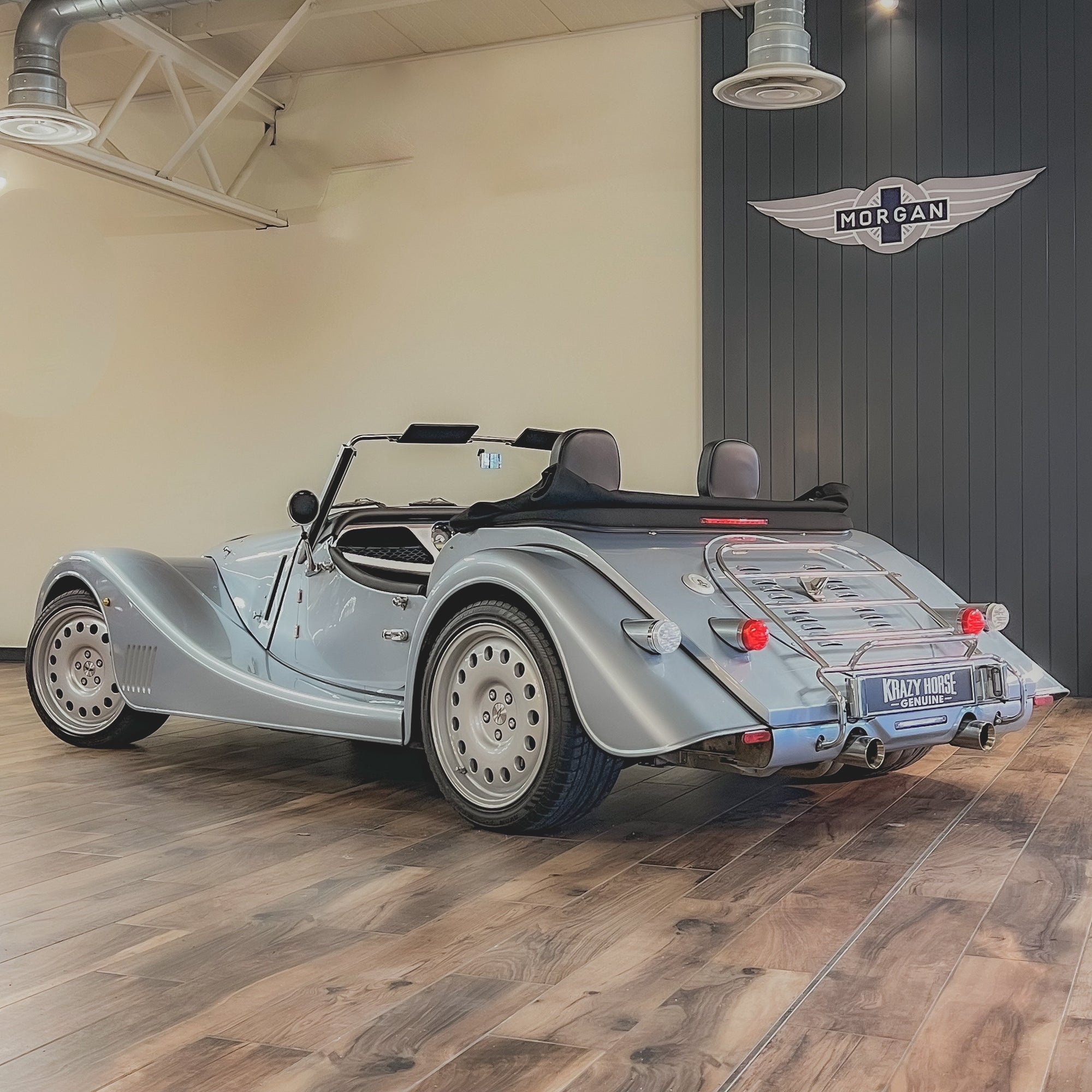 Morgan Plus SIX 3.0 Straight 6 Turbo - Liquid Blue Chrome
