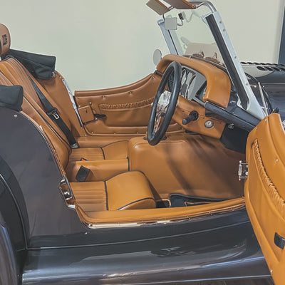 Morgan Roadster 3.7 The Rare 110 Edition - Morgan Dark Silver Pearl