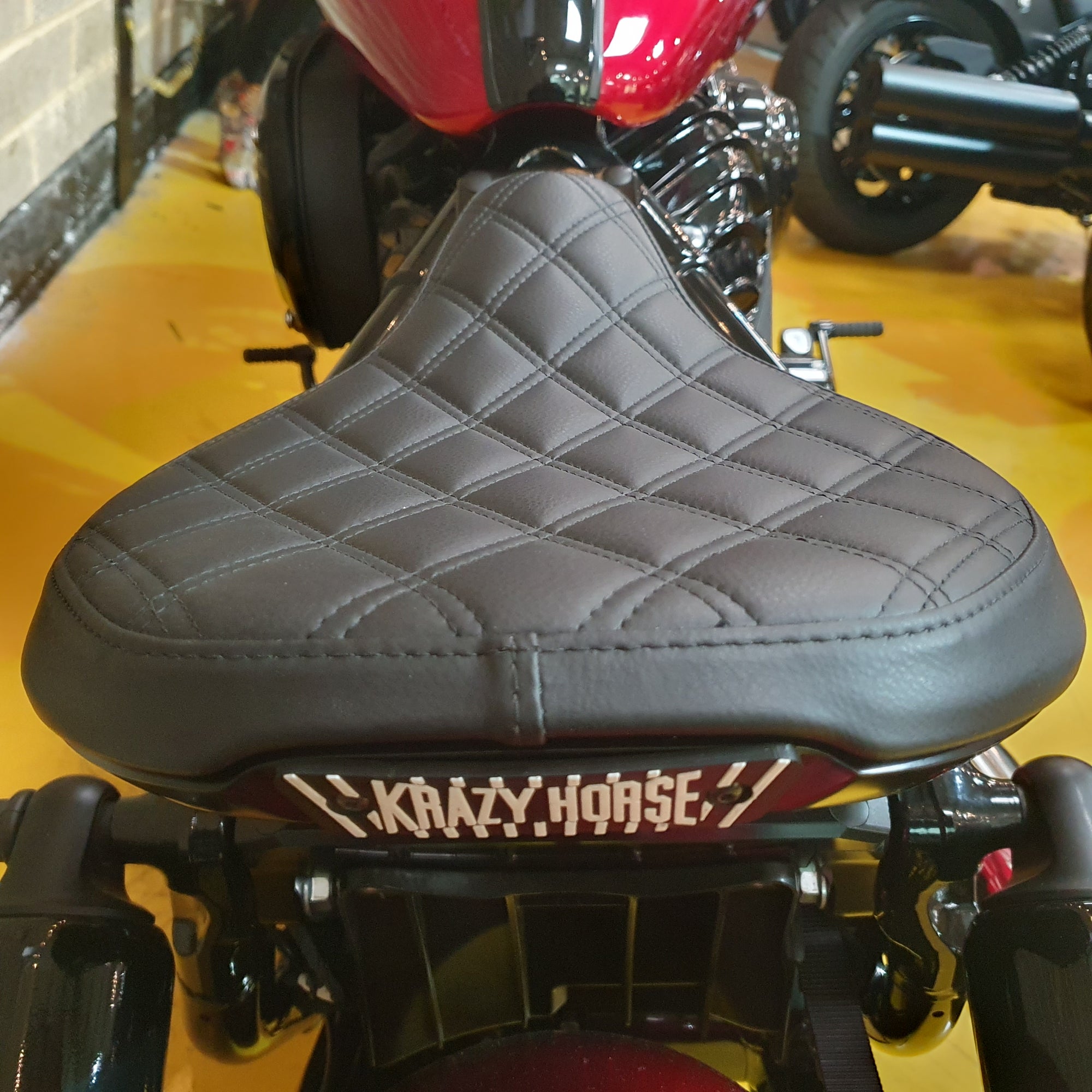 Indian Chief Bobber Dark Horse - Custom Candy Red