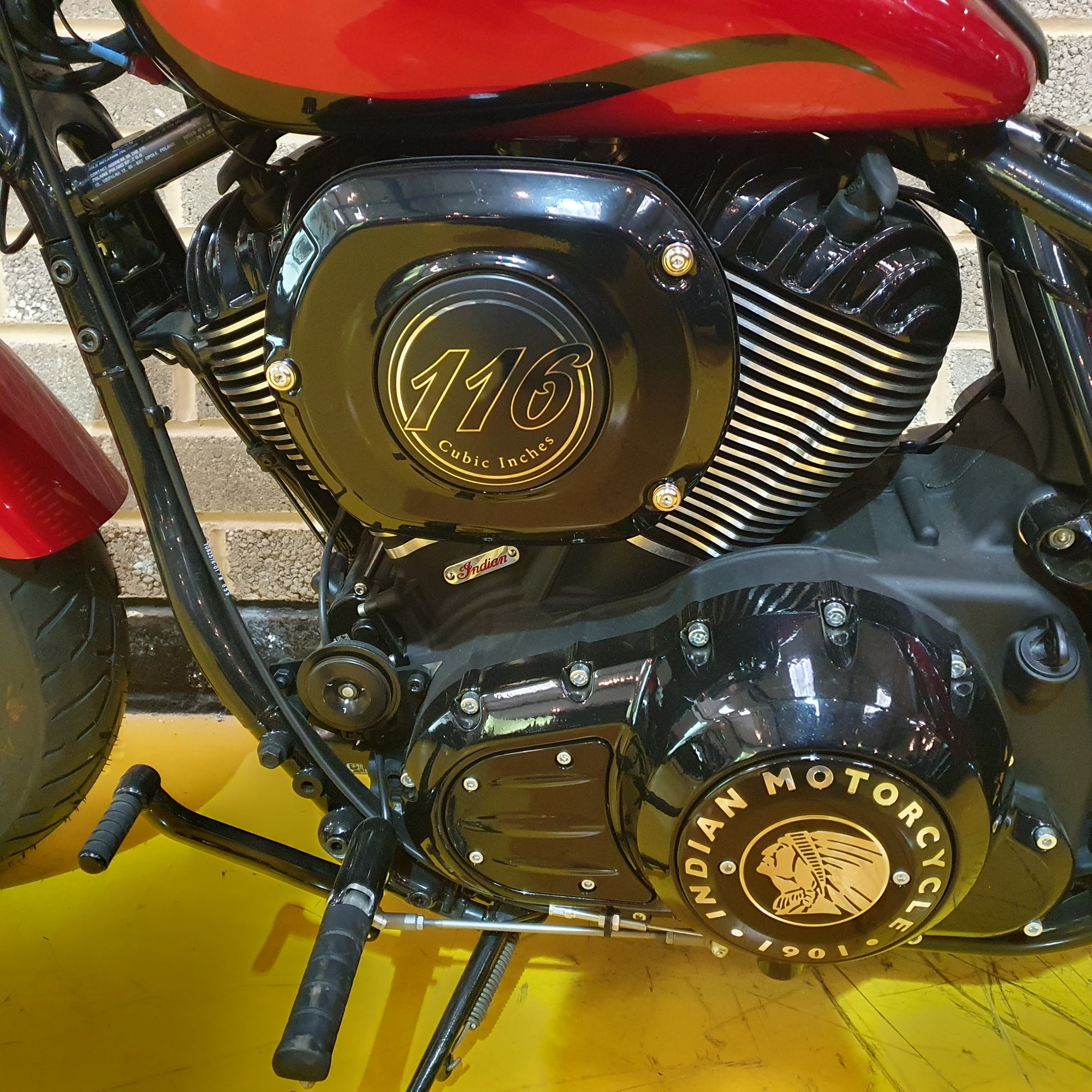 Indian Chief Bobber Dark Horse - Custom Candy Red