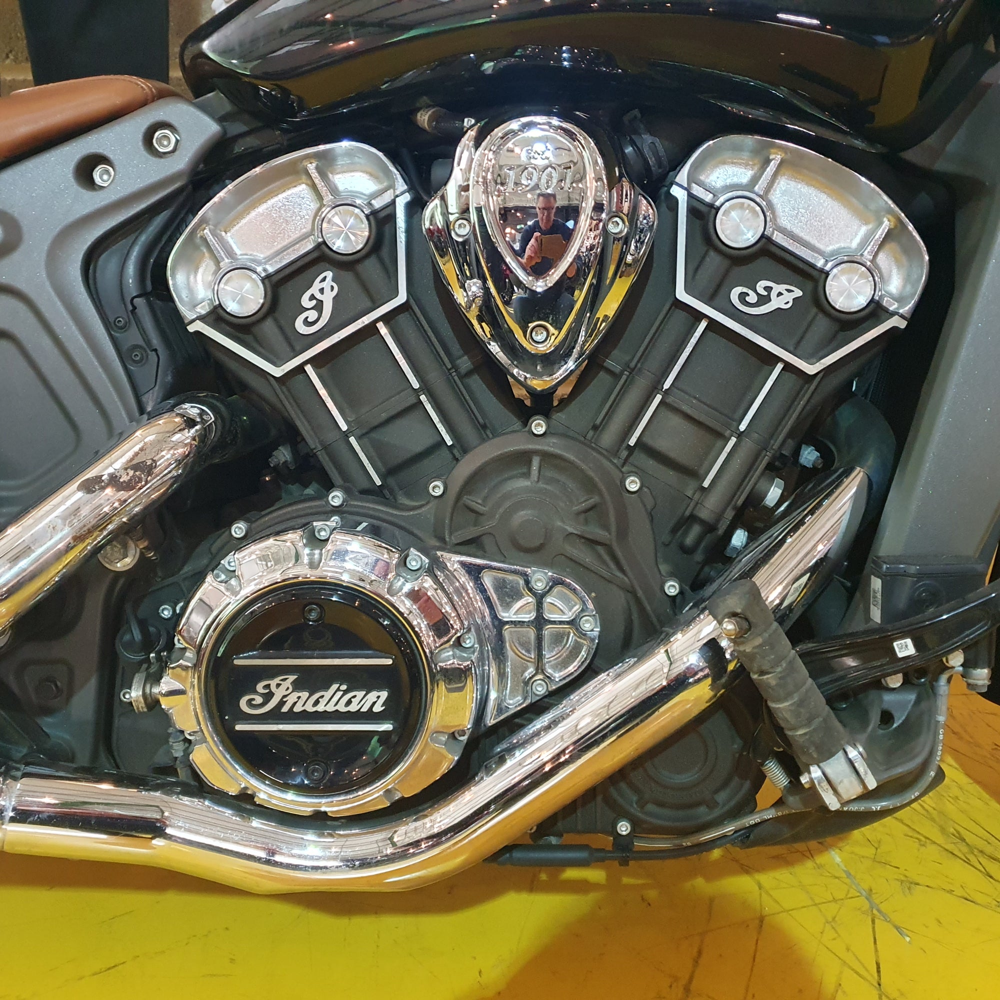 Indian Scout - Thunder Black