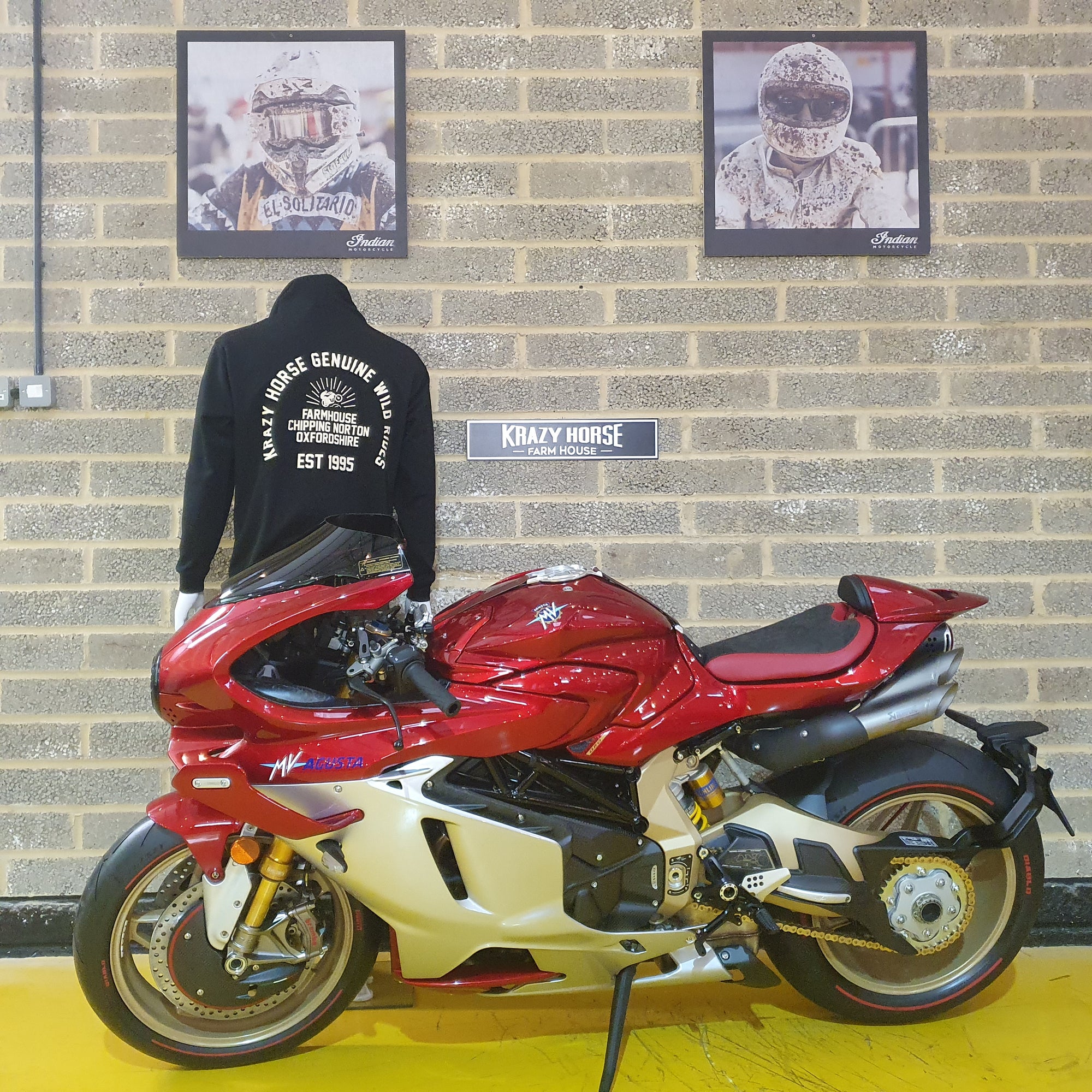 MV SUPERVELOCE 1000 SERIE ORO (132#500) - PEARL SHOCK RED