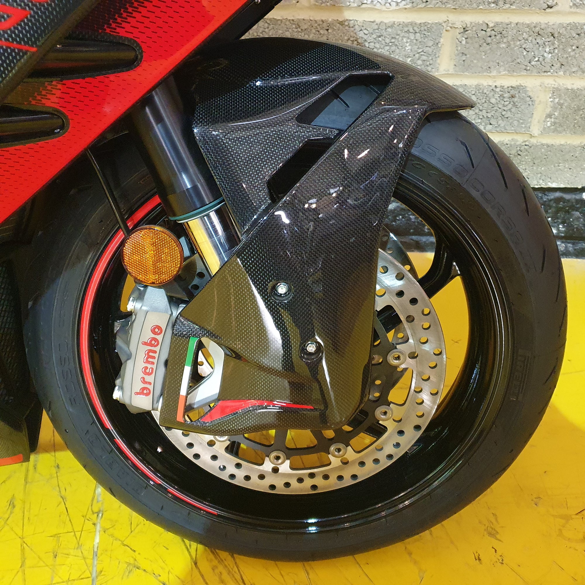 MV Agusta F3 RR - Surreal White & Mamba Red