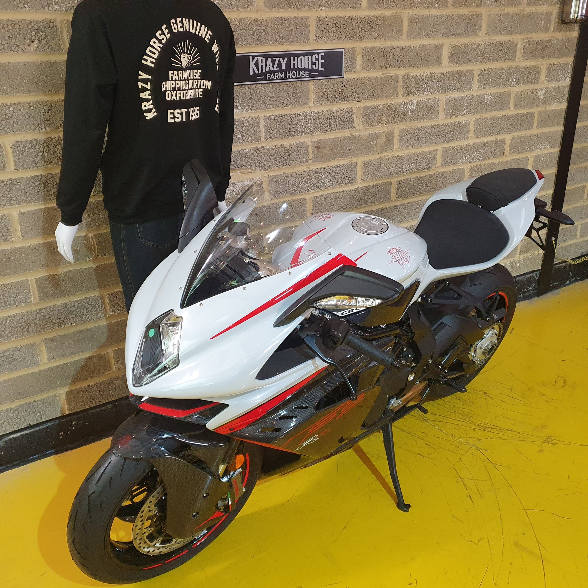 MV Agusta F3 RR - Surreal White & Mamba Red