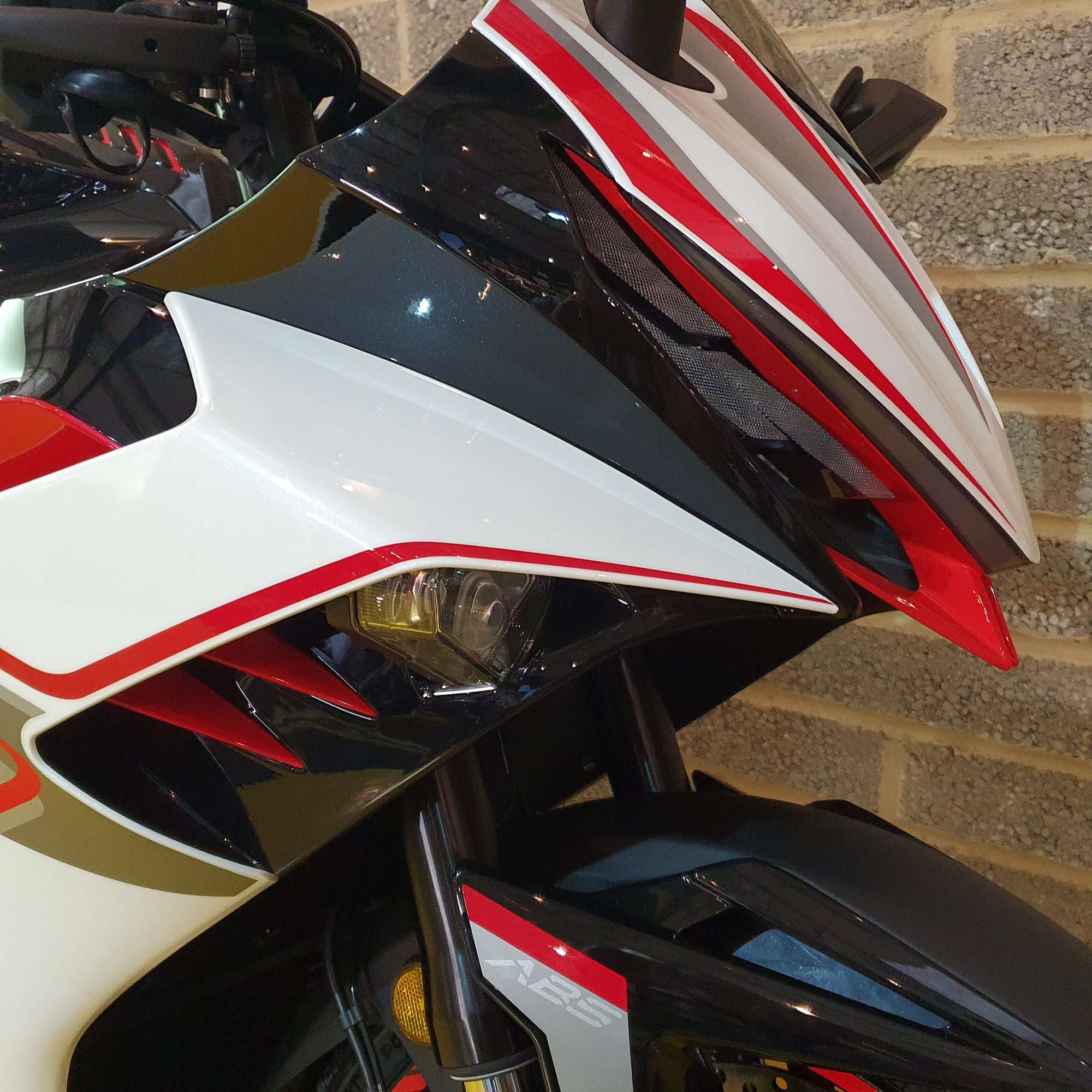 Zontes ZT703 RR - White/Red