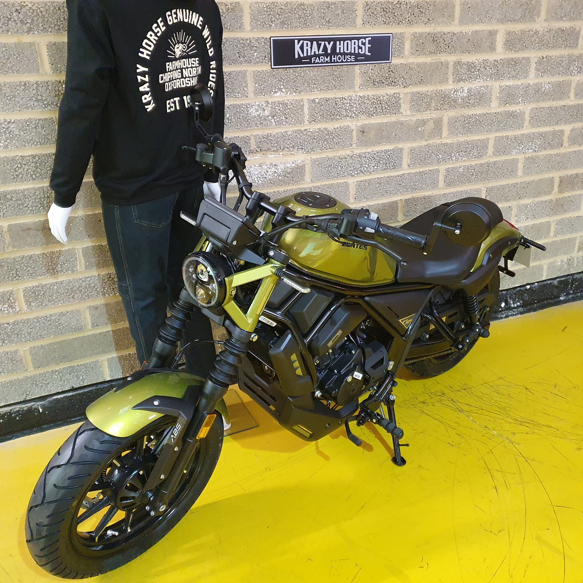 Zontes ZT125 C2 - Yellow