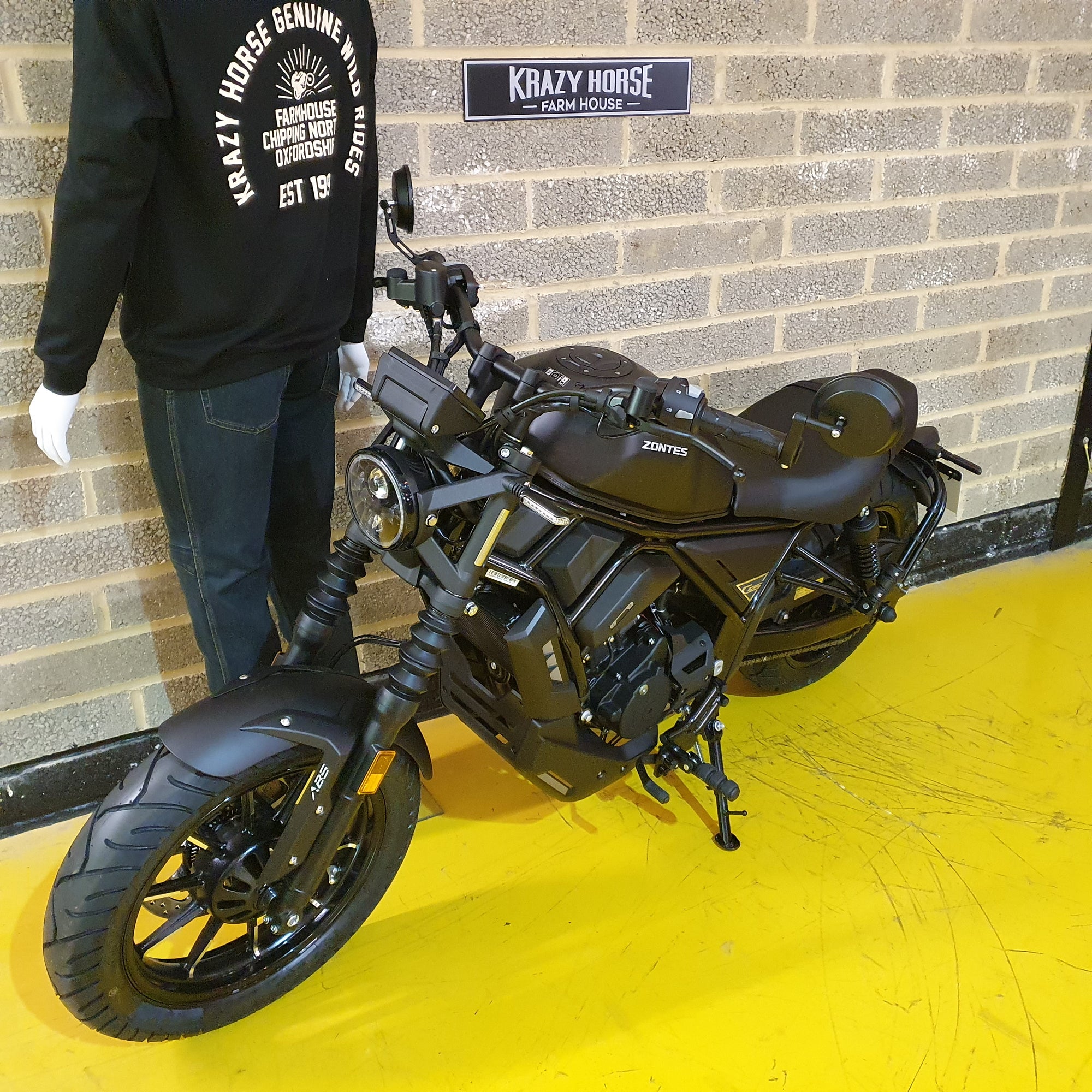 Zontes ZT125 C - Black