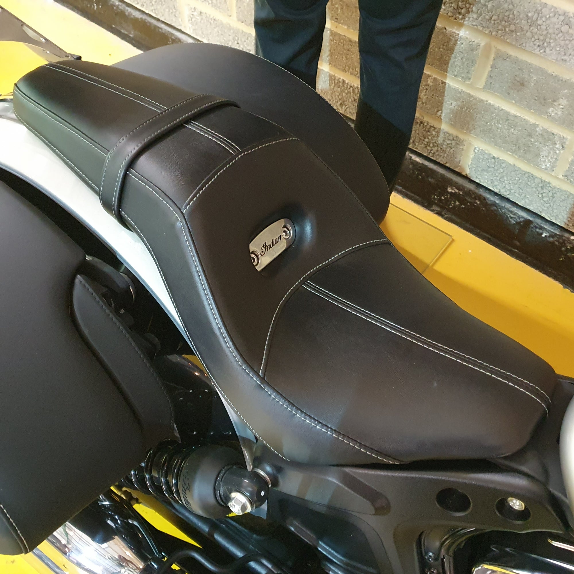 2023 Indian Scout Icon - Silver Quartz Metallic & Black Metallic