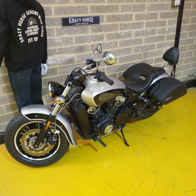 2023 Indian Scout Icon - Silver Quartz Metallic & Black Metallic