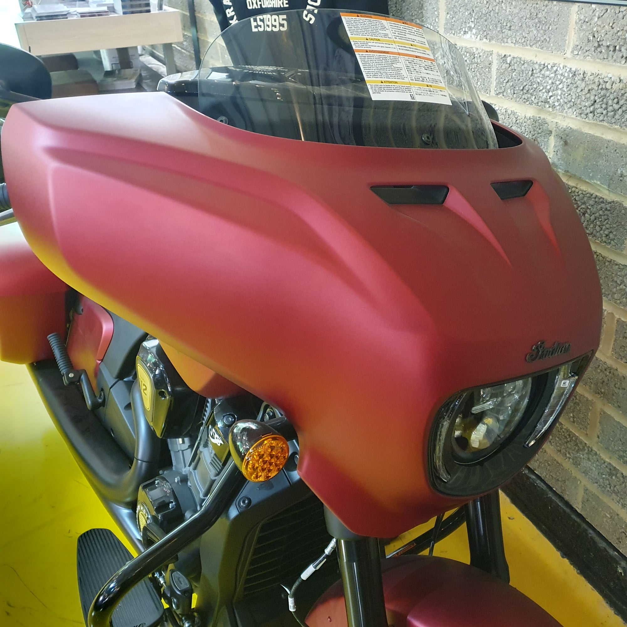 Indian Chieftain Dark Horse Power Plus 112 - Sunset Red Smoke