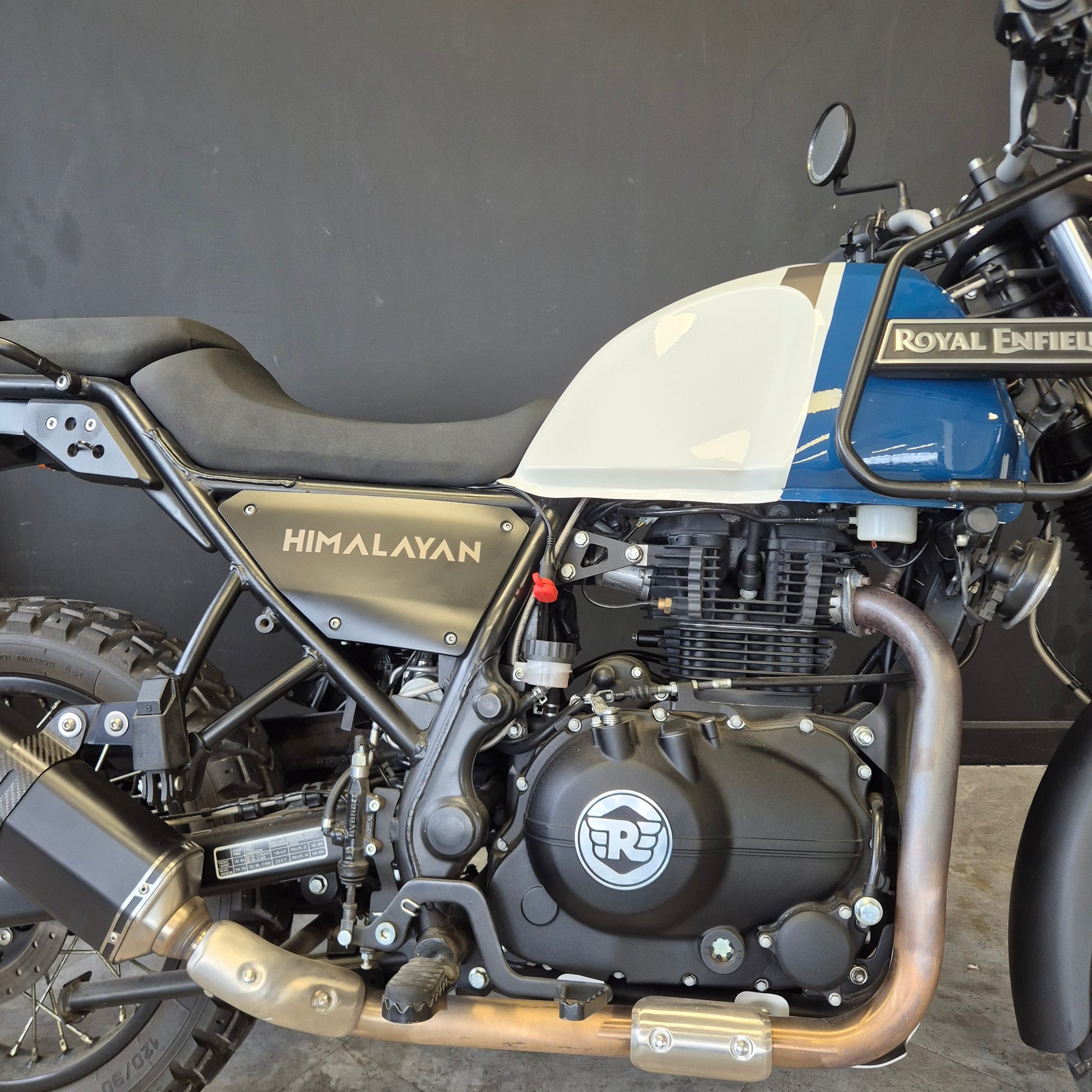 Royal Enfield Himalayan - Blue/White - PreLoved