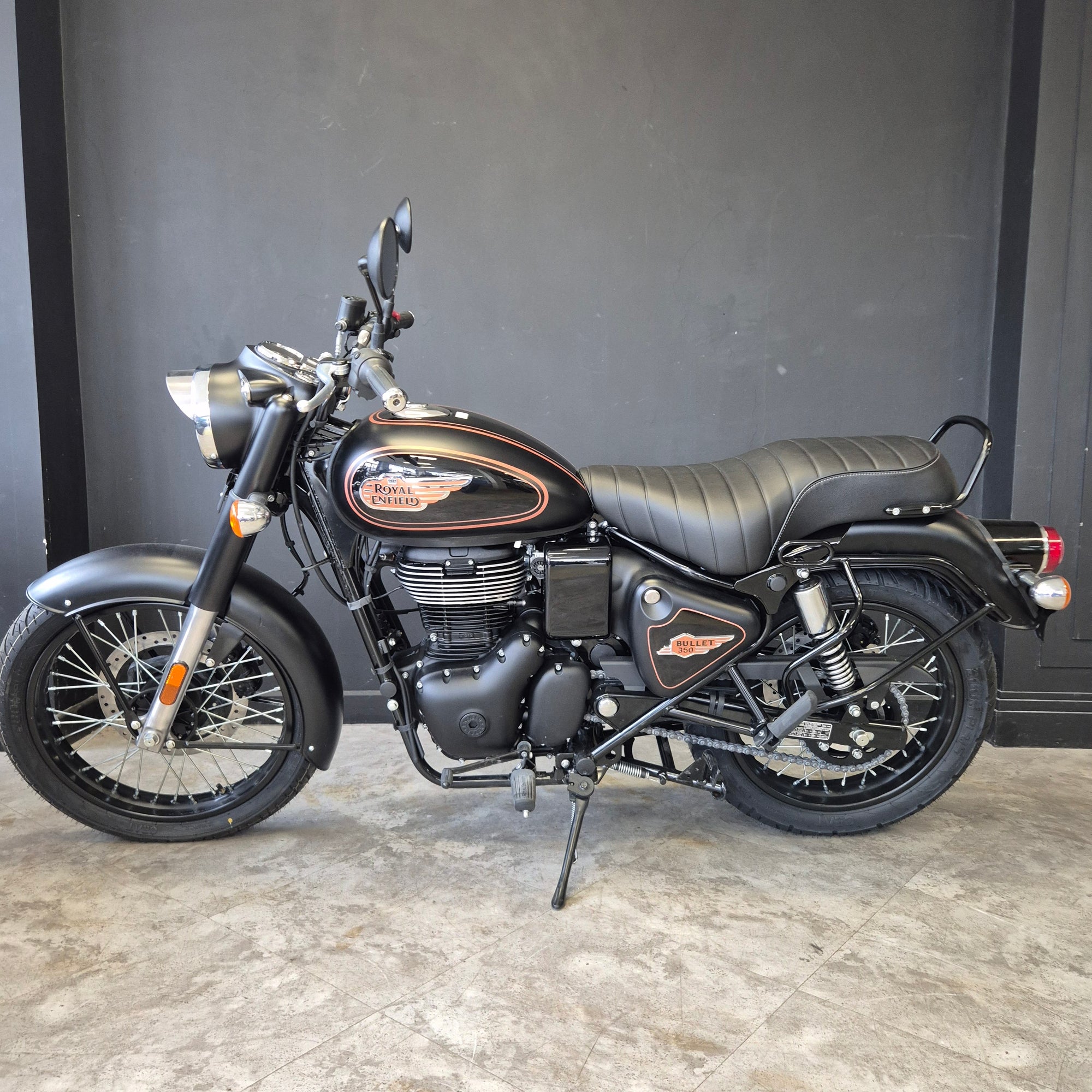 Royal Enfield Bullet - Black Gold - A pre-registered bargain!