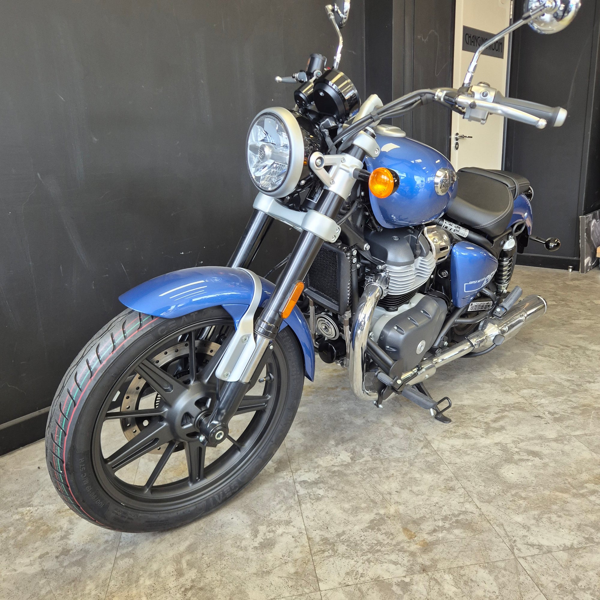 Royal Enfield Super Meteor 650 - Astral Blue - A pre-registered bargain!