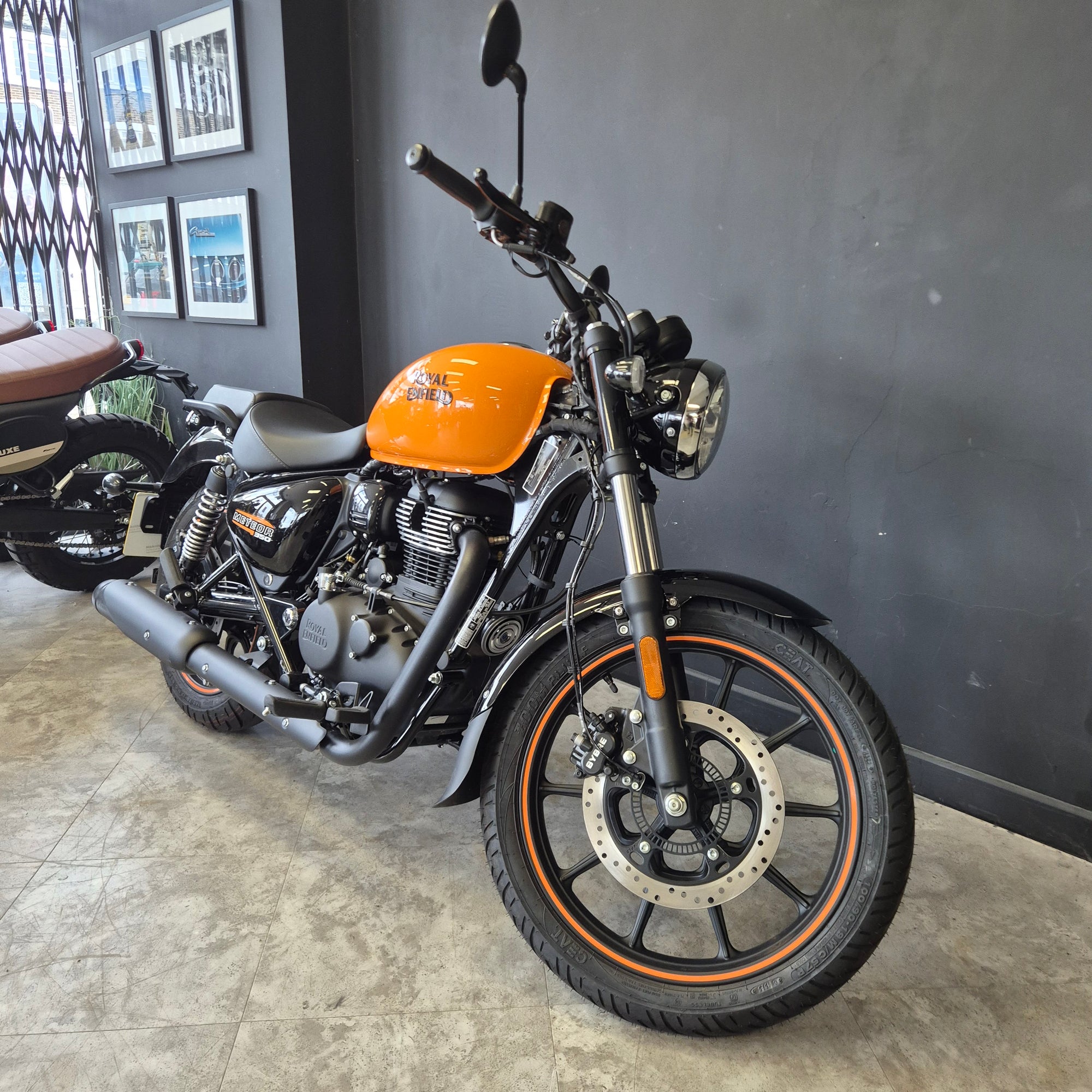 Royal Enfield Meteor 350 - Orange - Preloved