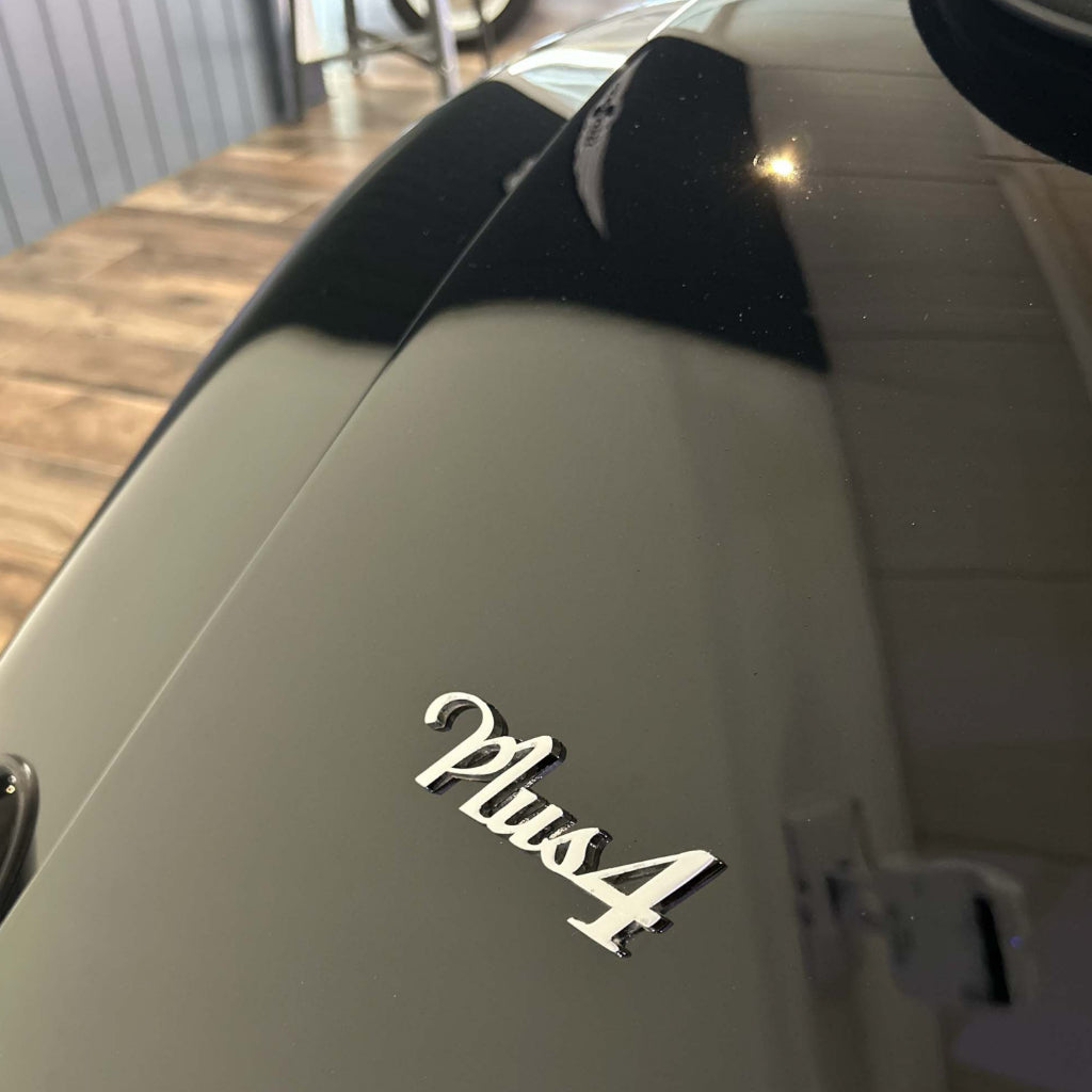 Morgan Plus 4 Traditional - Morgan Piano Black